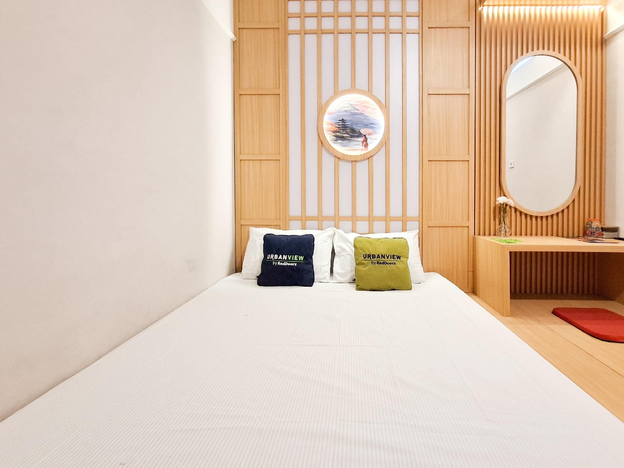 Urbanview Livy House Blitar Suite Room 2