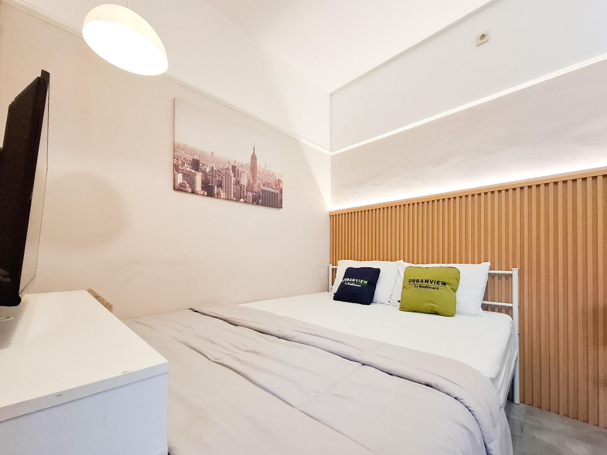 Urbanview Livy House Blitar Superior Room 2