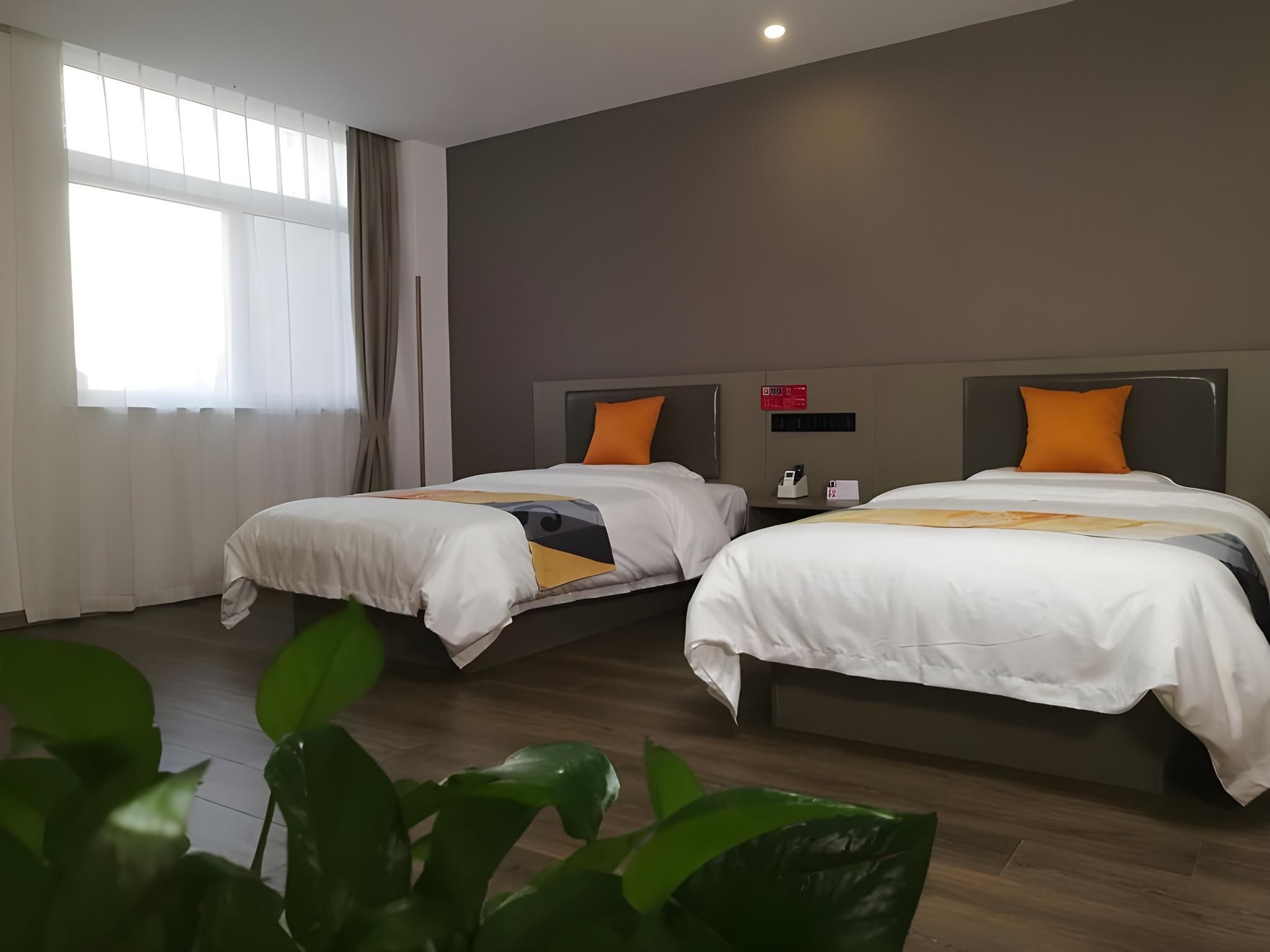 Twin Business Room