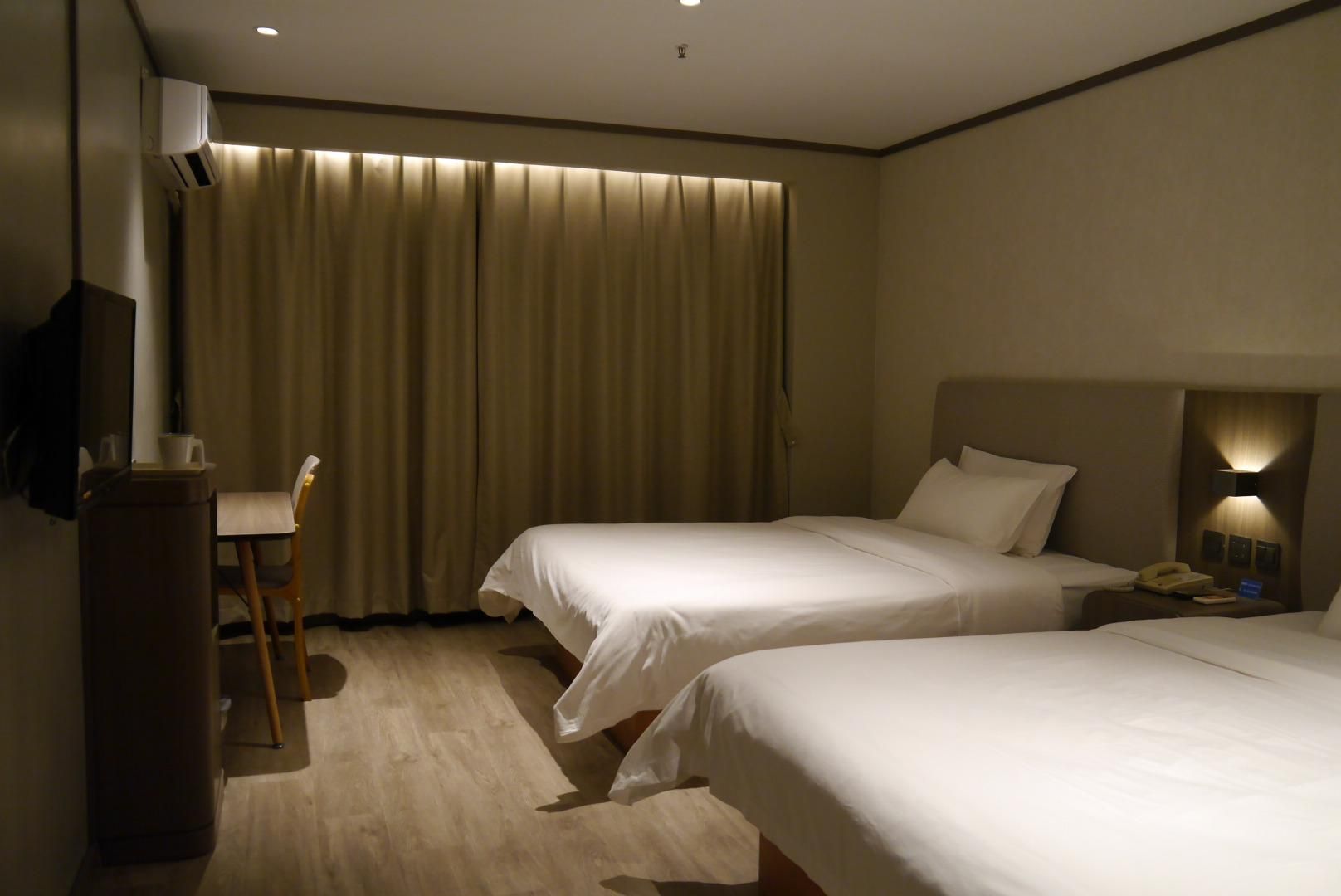 Huazhu - Twin Room