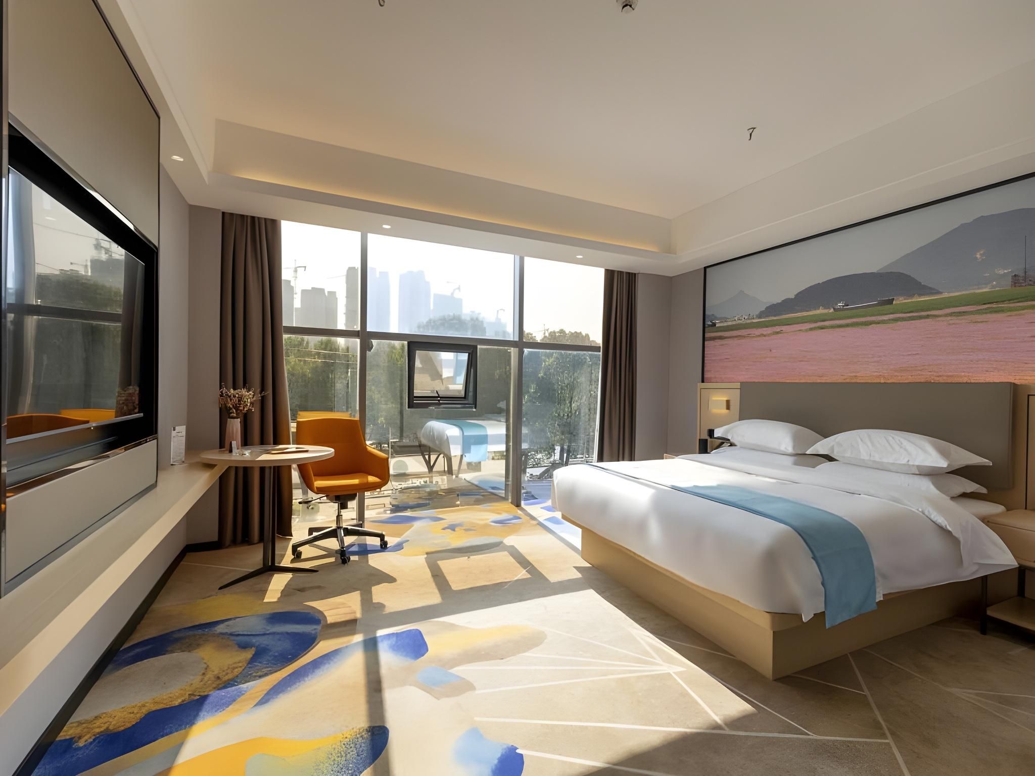 GTI - Intelligent Queen Room