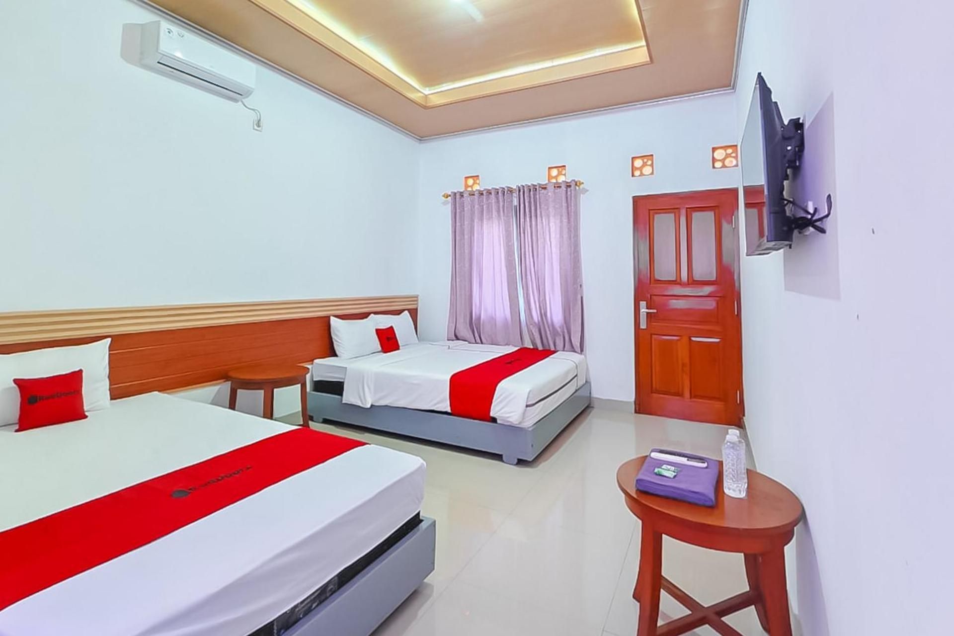 RedDoorz near Terminal Bus Tingkir Salatiga Standard Room 2