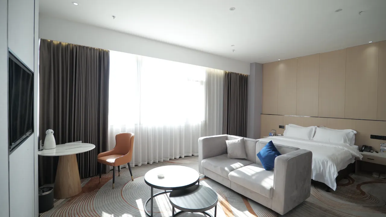 F01 Double Room, Queen Size Bed