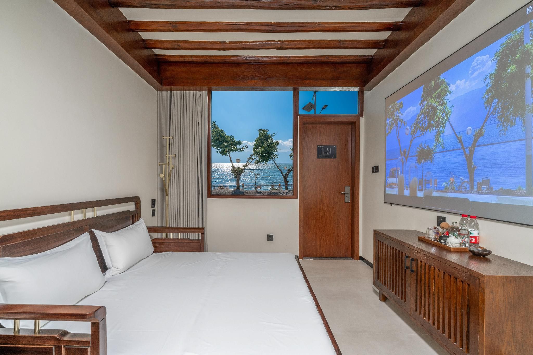 Sea View Suites