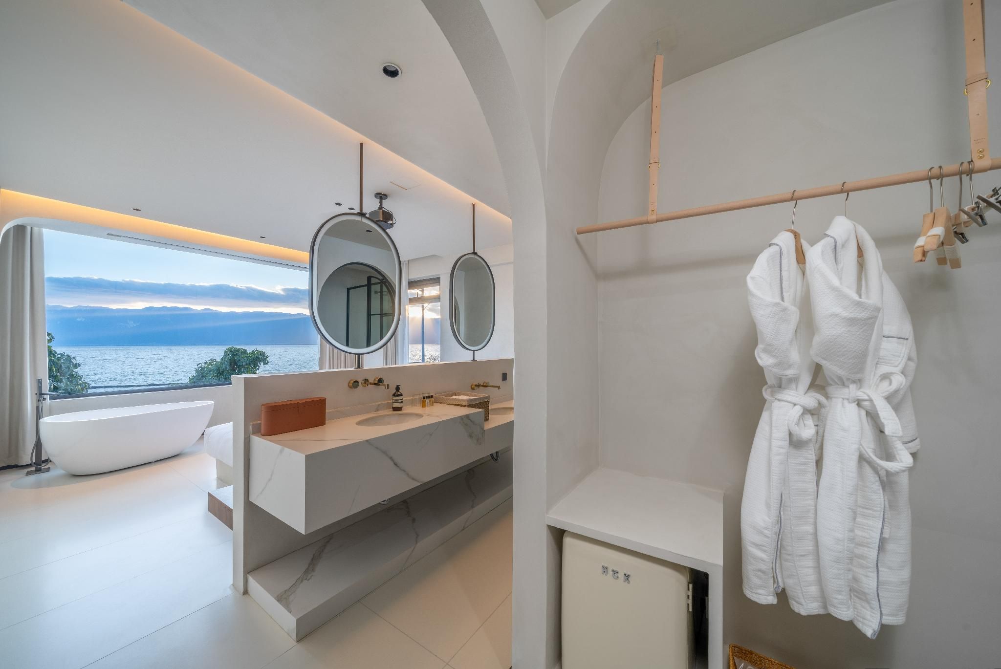 Ocean View King