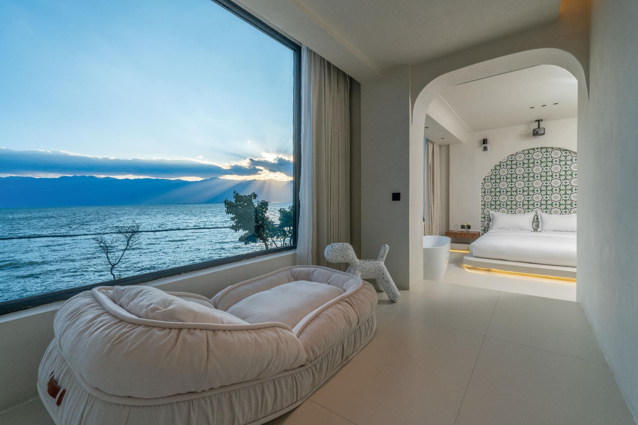 GTR - Guest Room with One 1.8M Bed