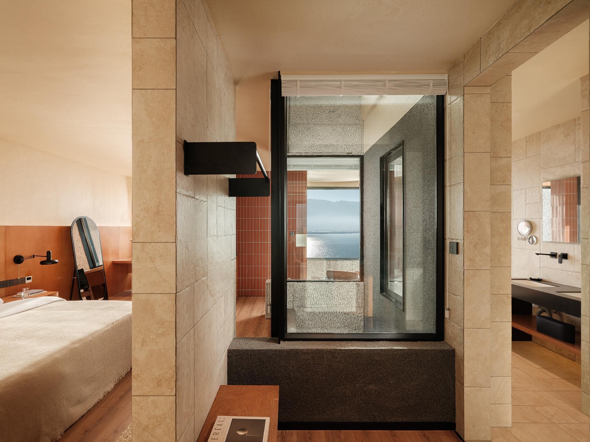 Signature Double Room - Non-Smoking