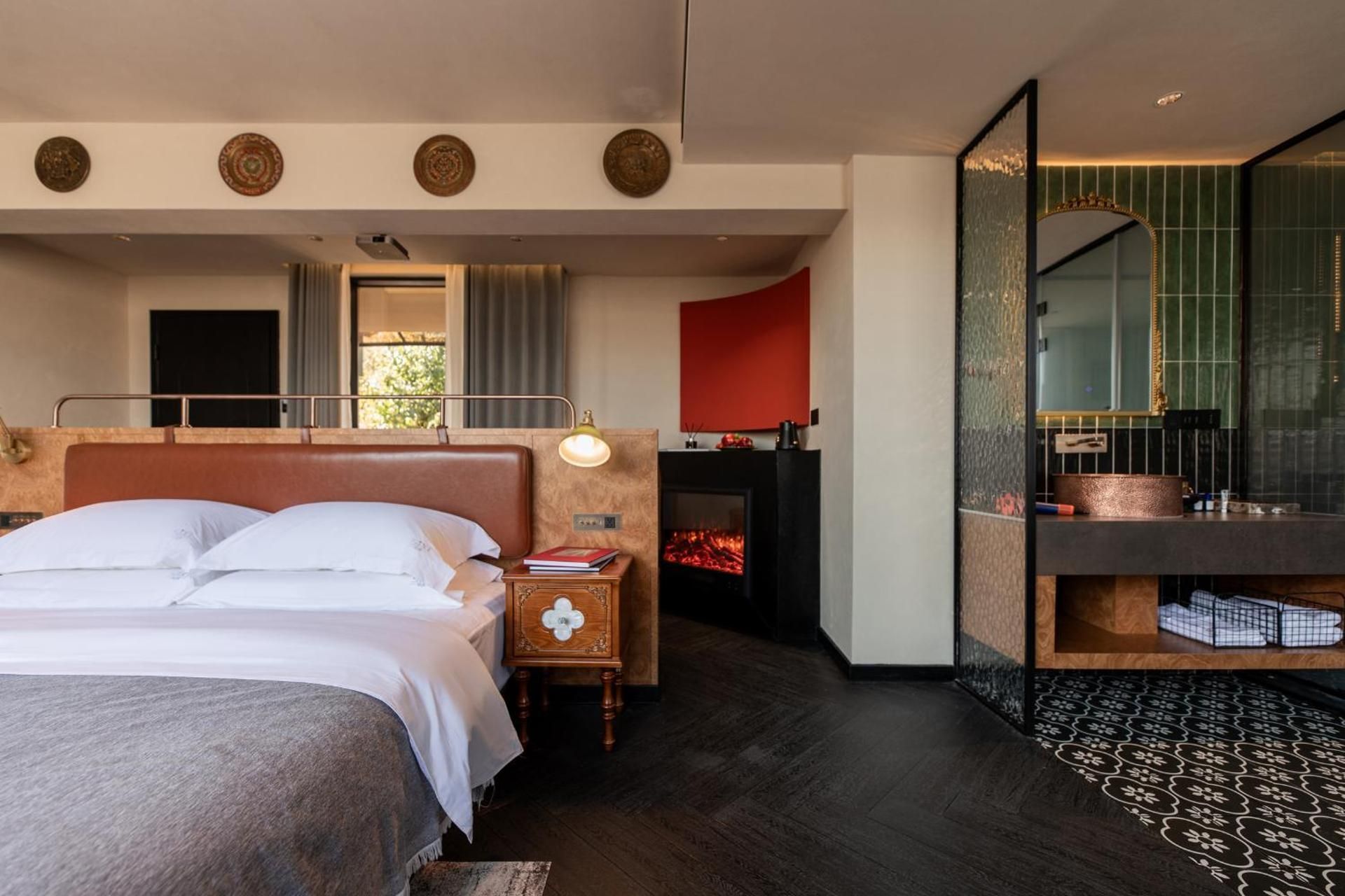 Suite with City View