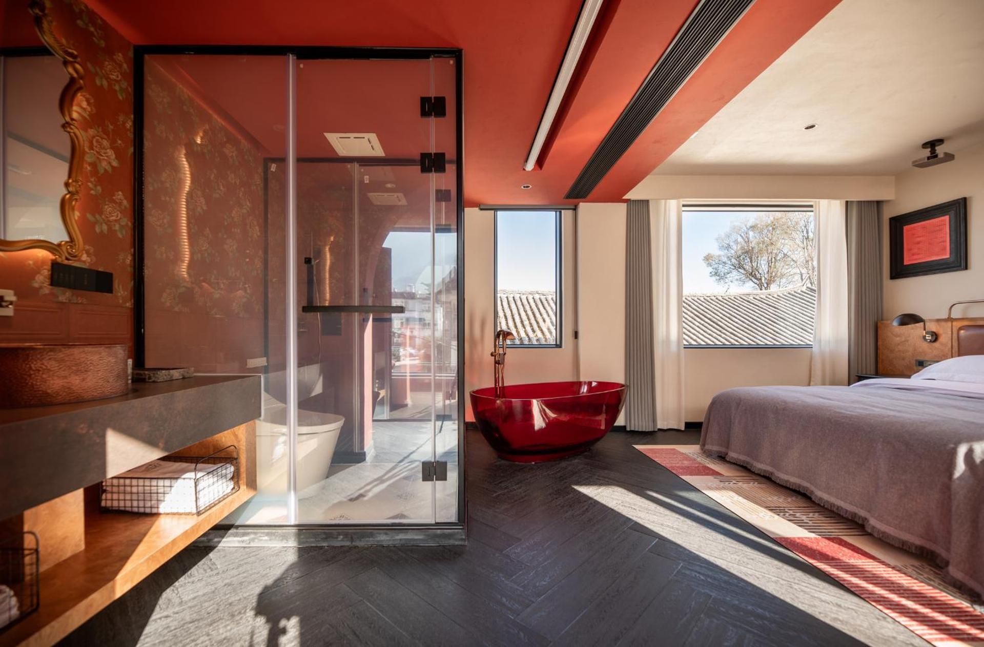 Suite with Mountain View