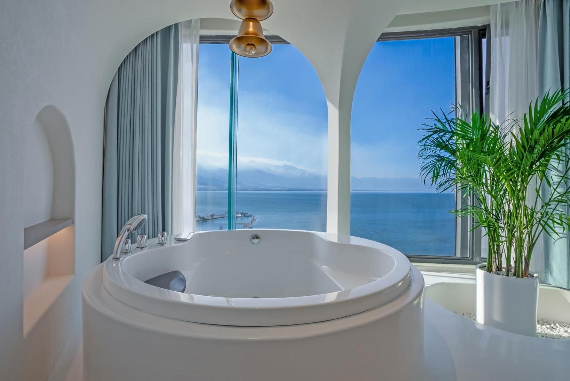 Suite with Sea View