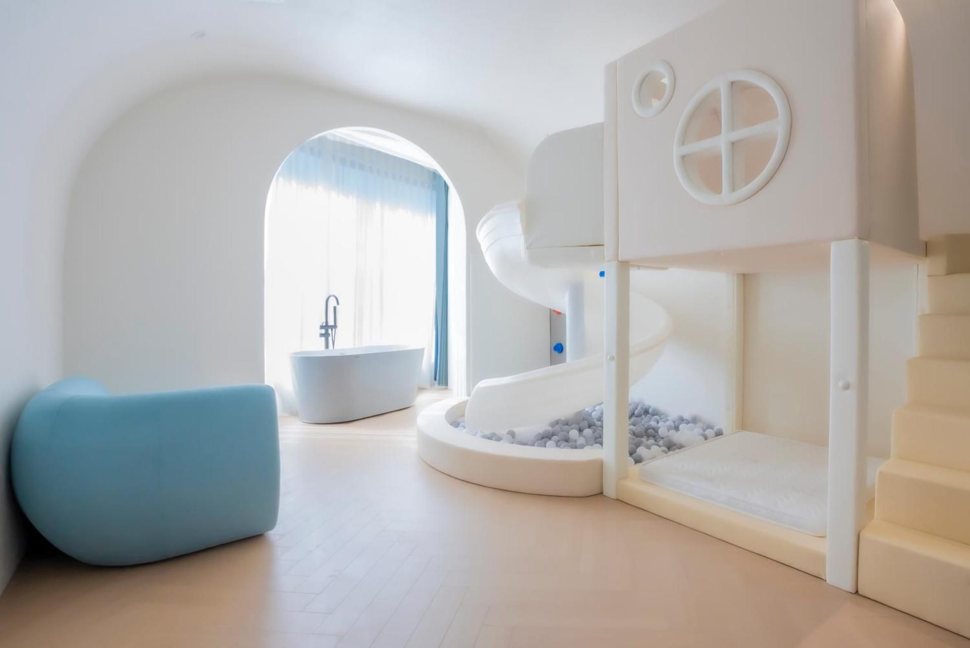 Junior Suite with Garden View