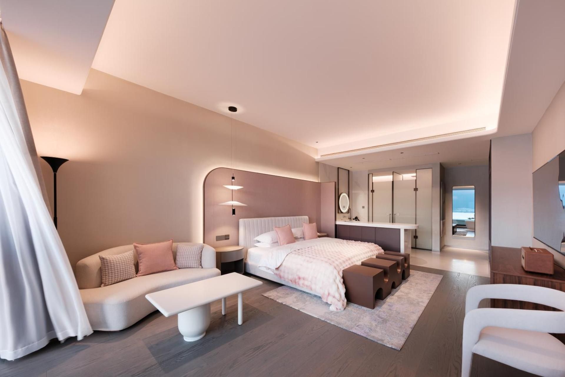 Superior King Room
