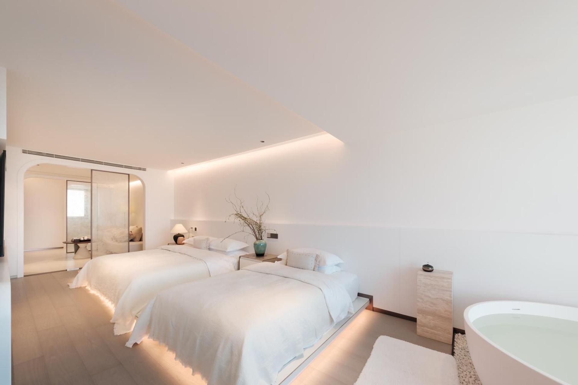 Twin Room with Bath