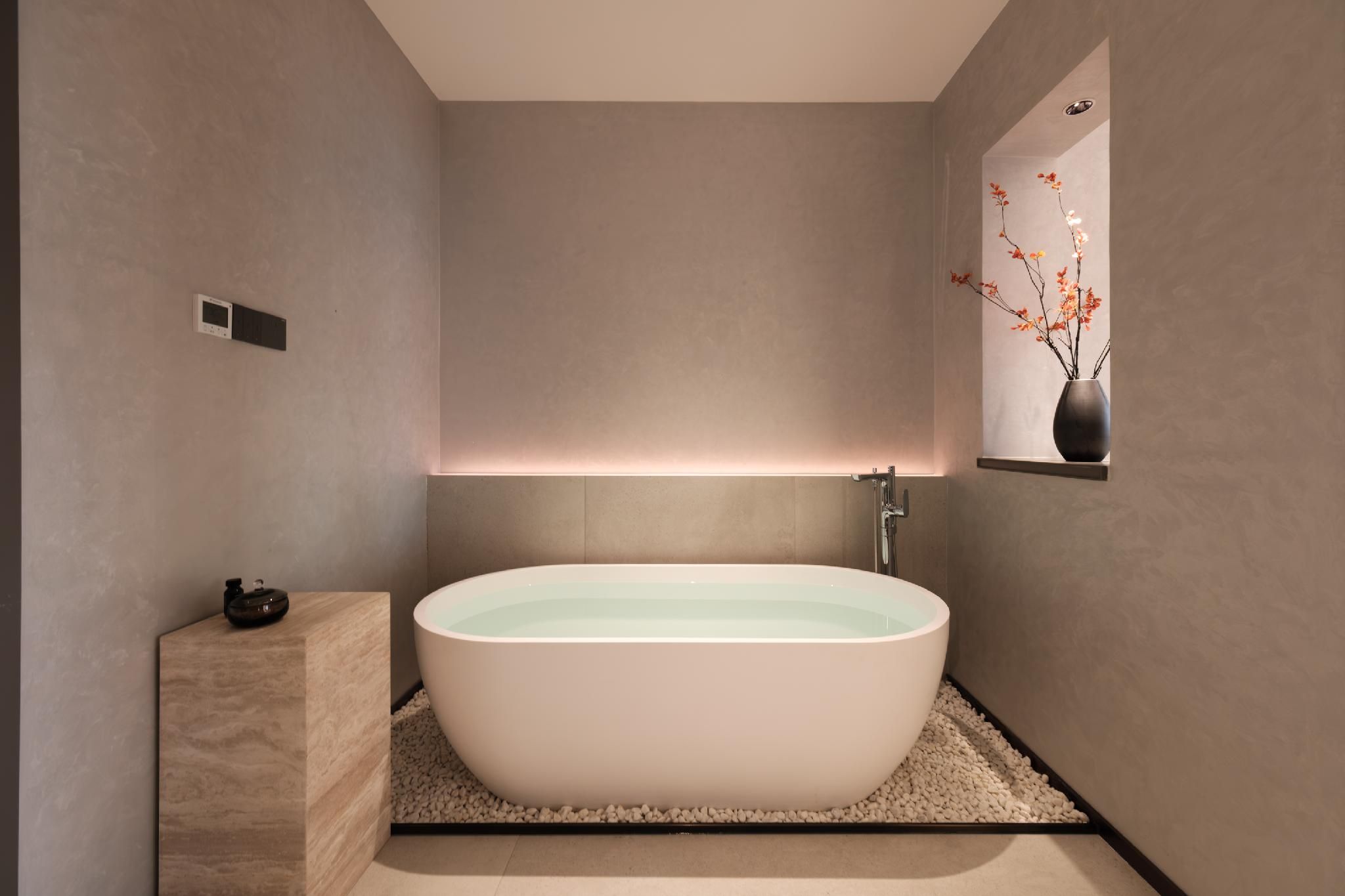 Deluxe Suite with Twin Bed