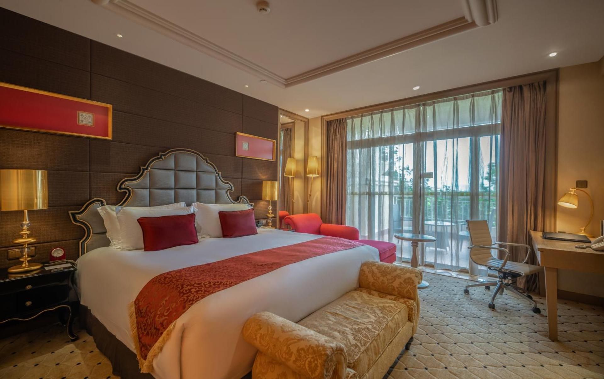Superior Suite