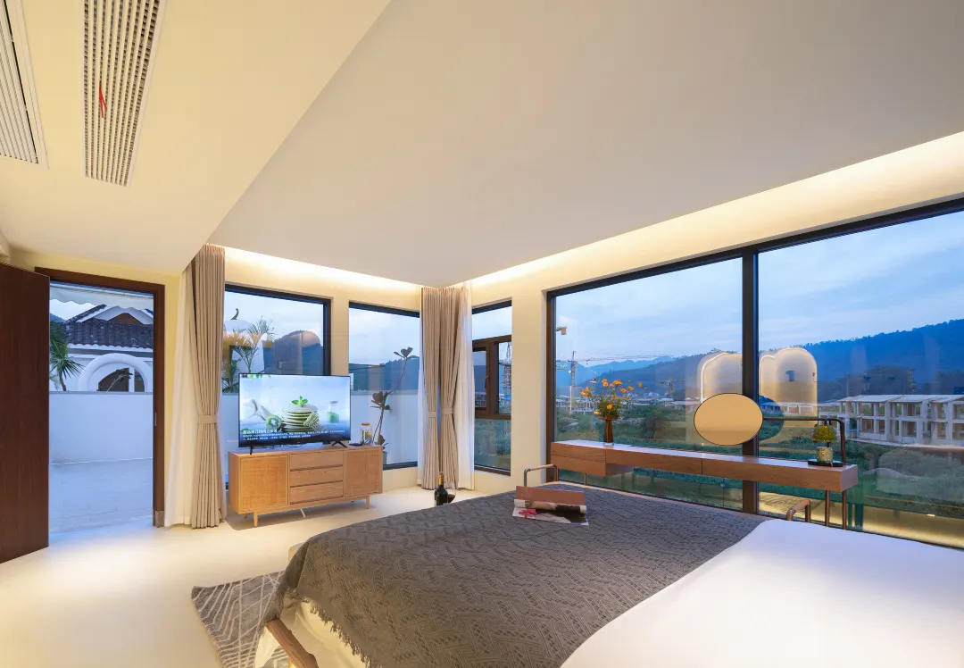 Queen Suite