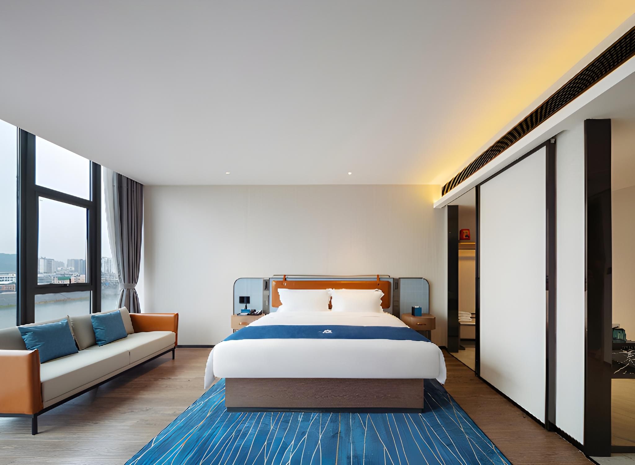 Dossen - Room With River View