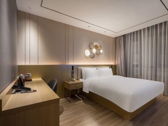 Huazhu - Superior BedRoom