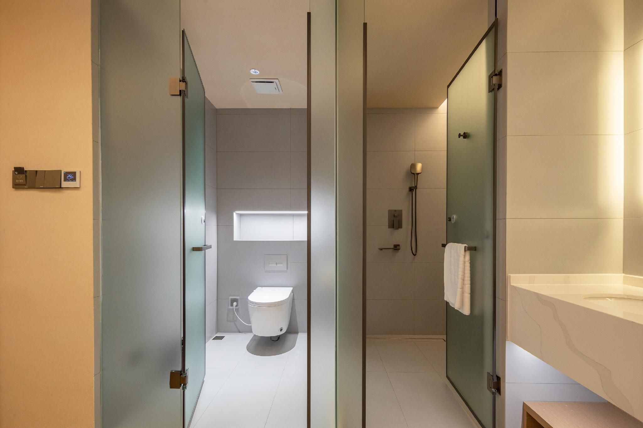 Premier Twin Room for 2 People - Non-Smoking