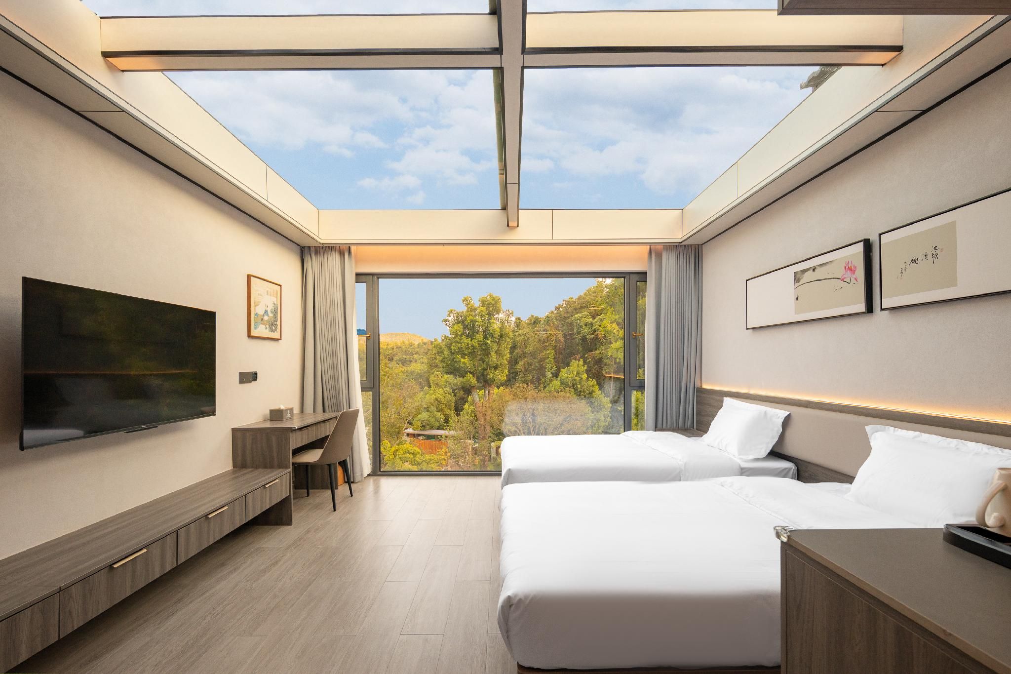 Premier Twin Room for 2 People - Non-Smoking