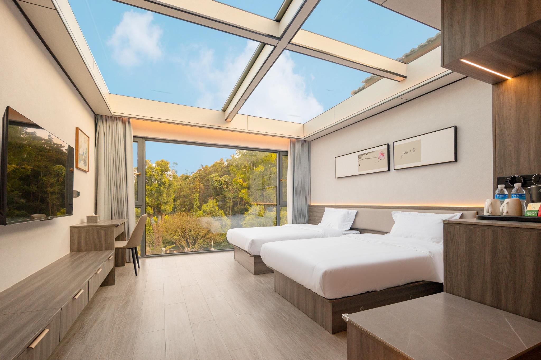 Premier Twin Room for 2 People - Non-Smoking