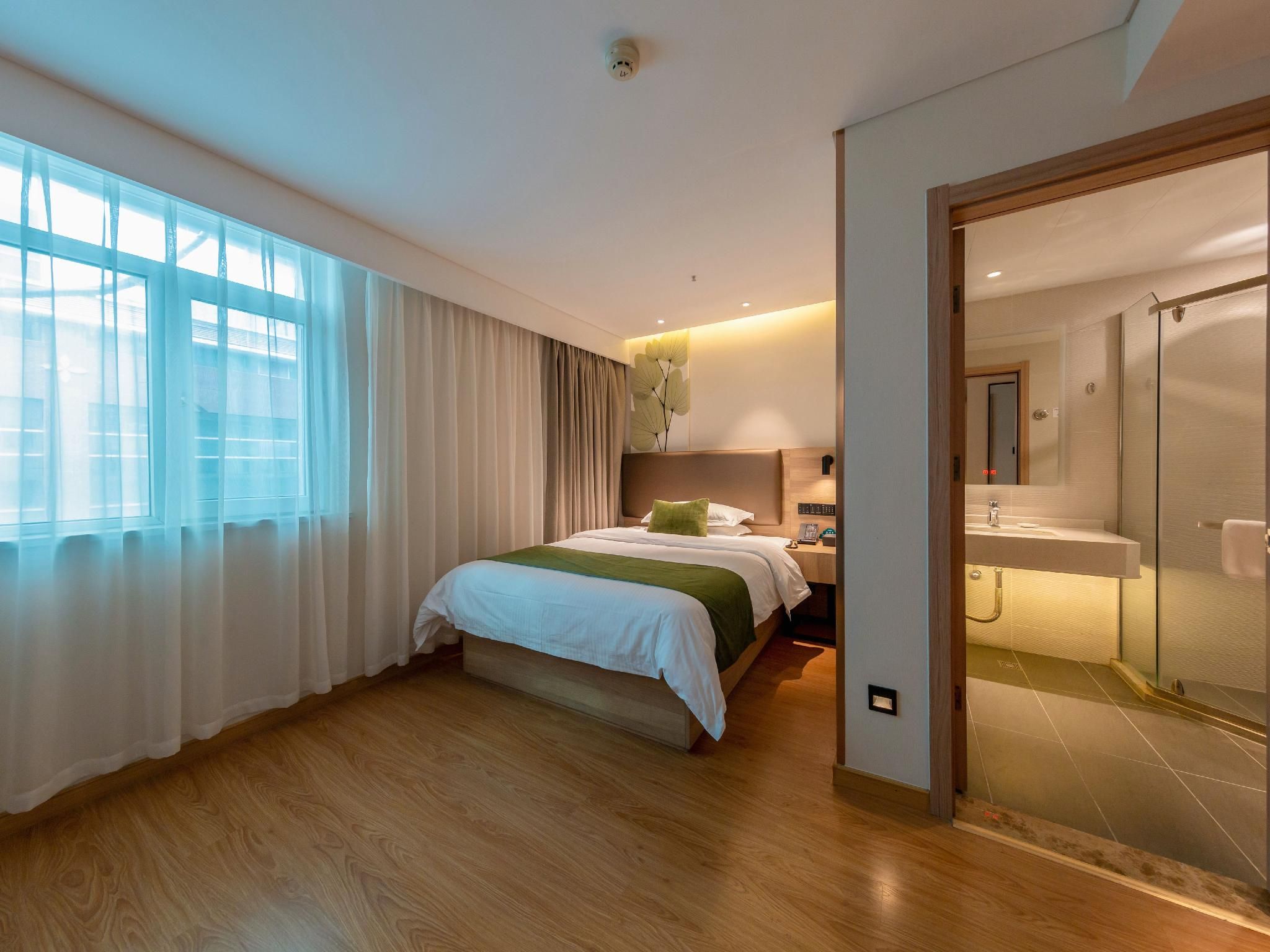 GTI - 1 Bed Guest Room, 1.5M Bed