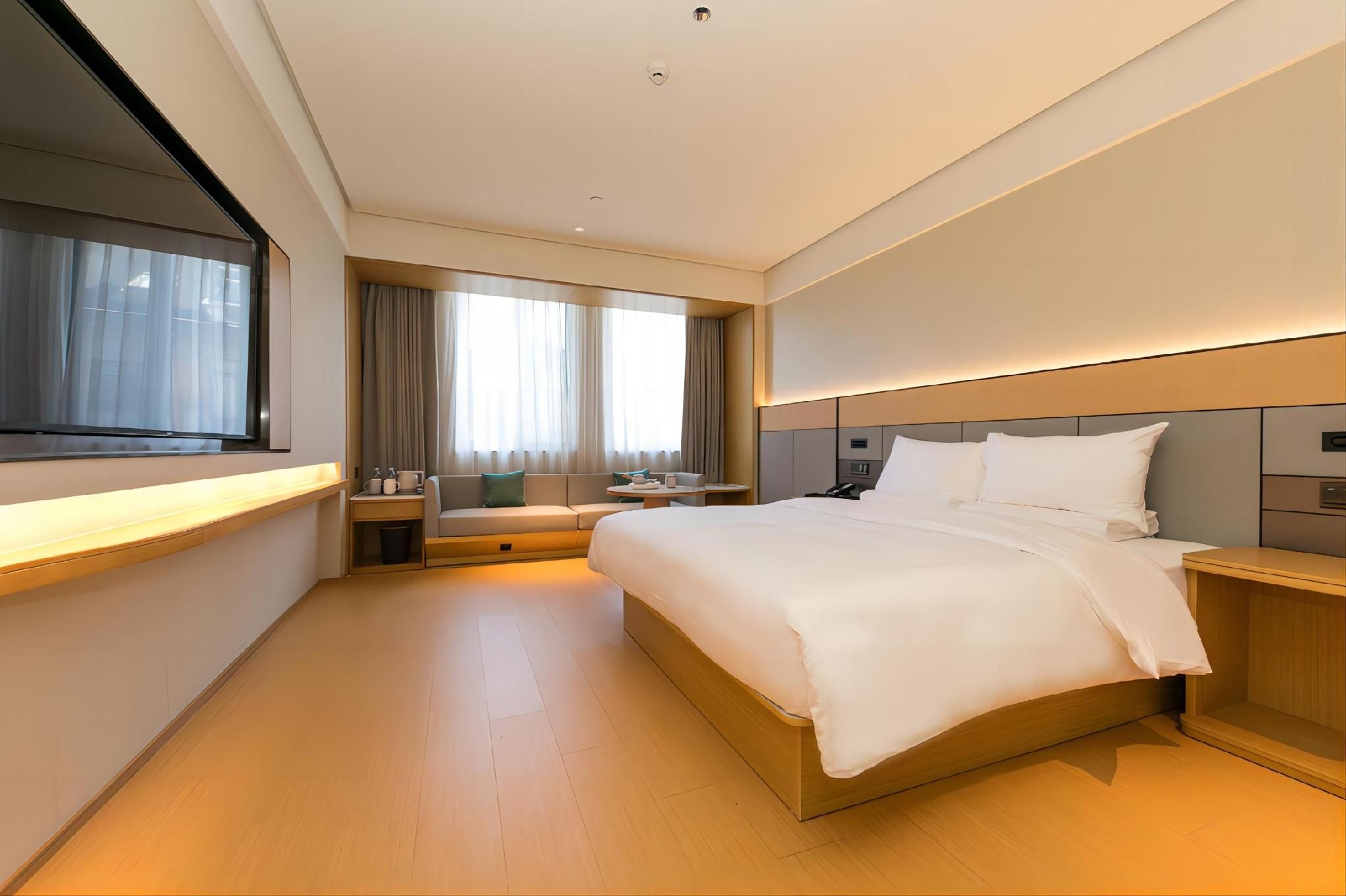 Business Queen Bed Room