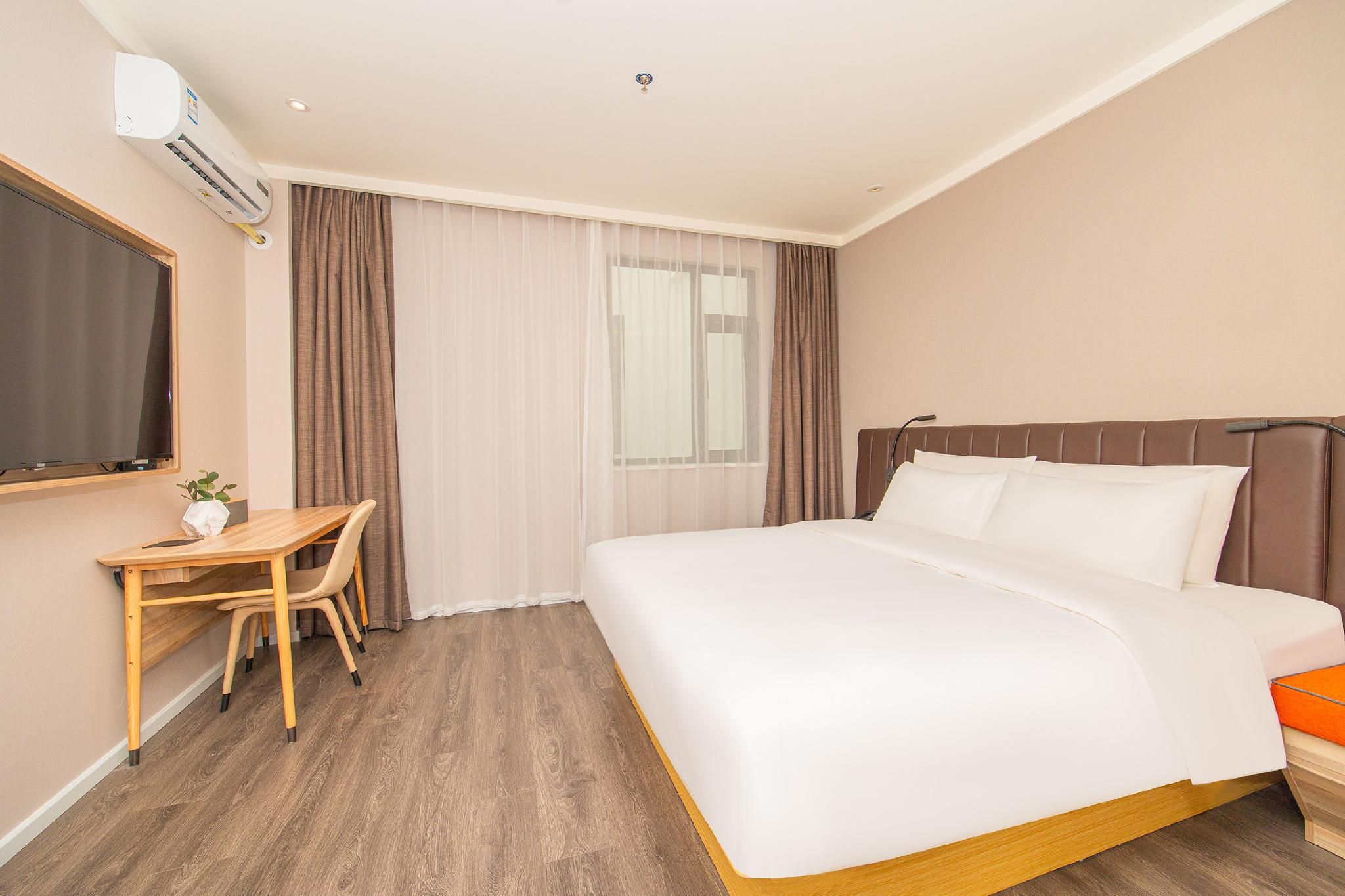 Huazhu - Superior BedRoom