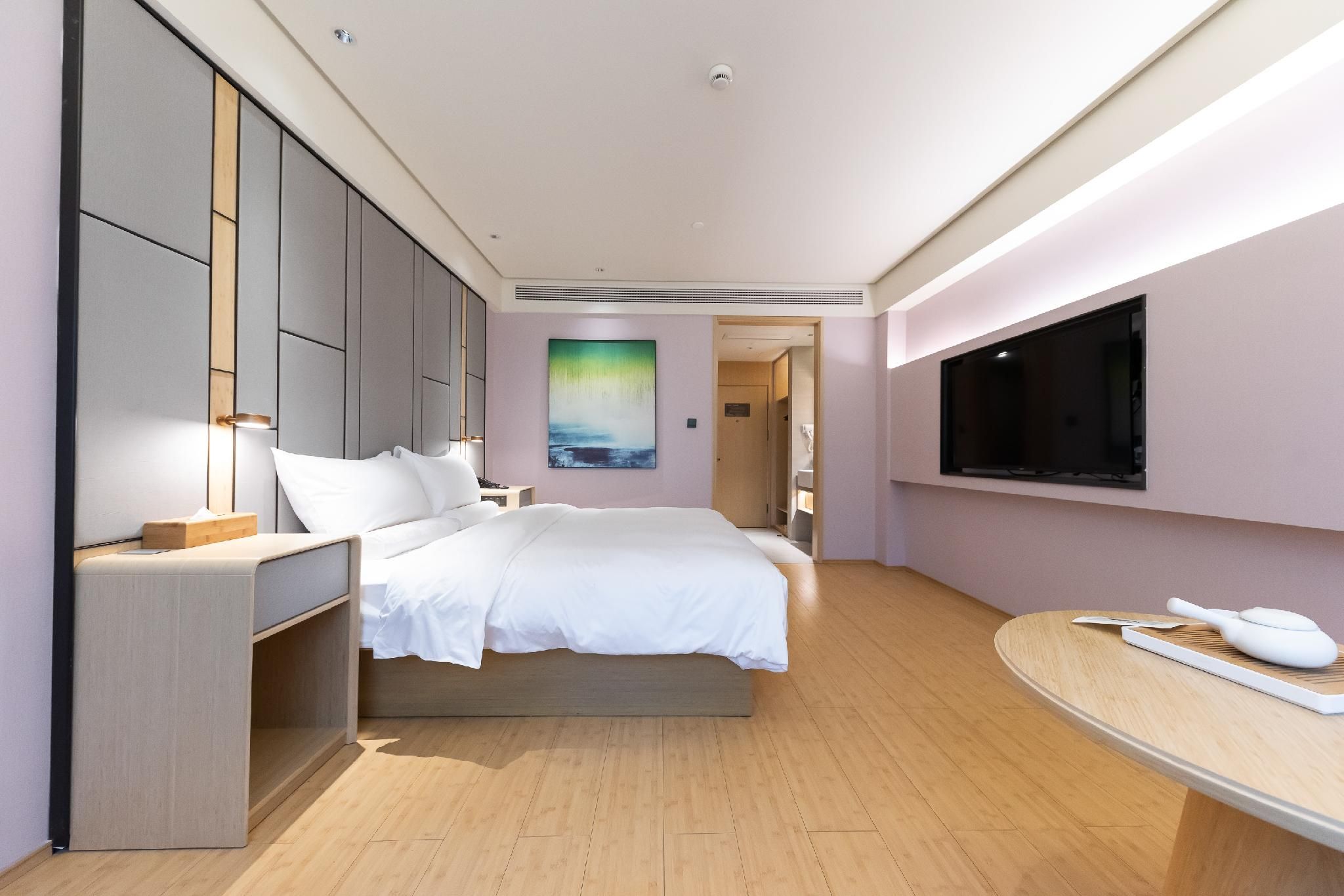 Business Queen Bed Room