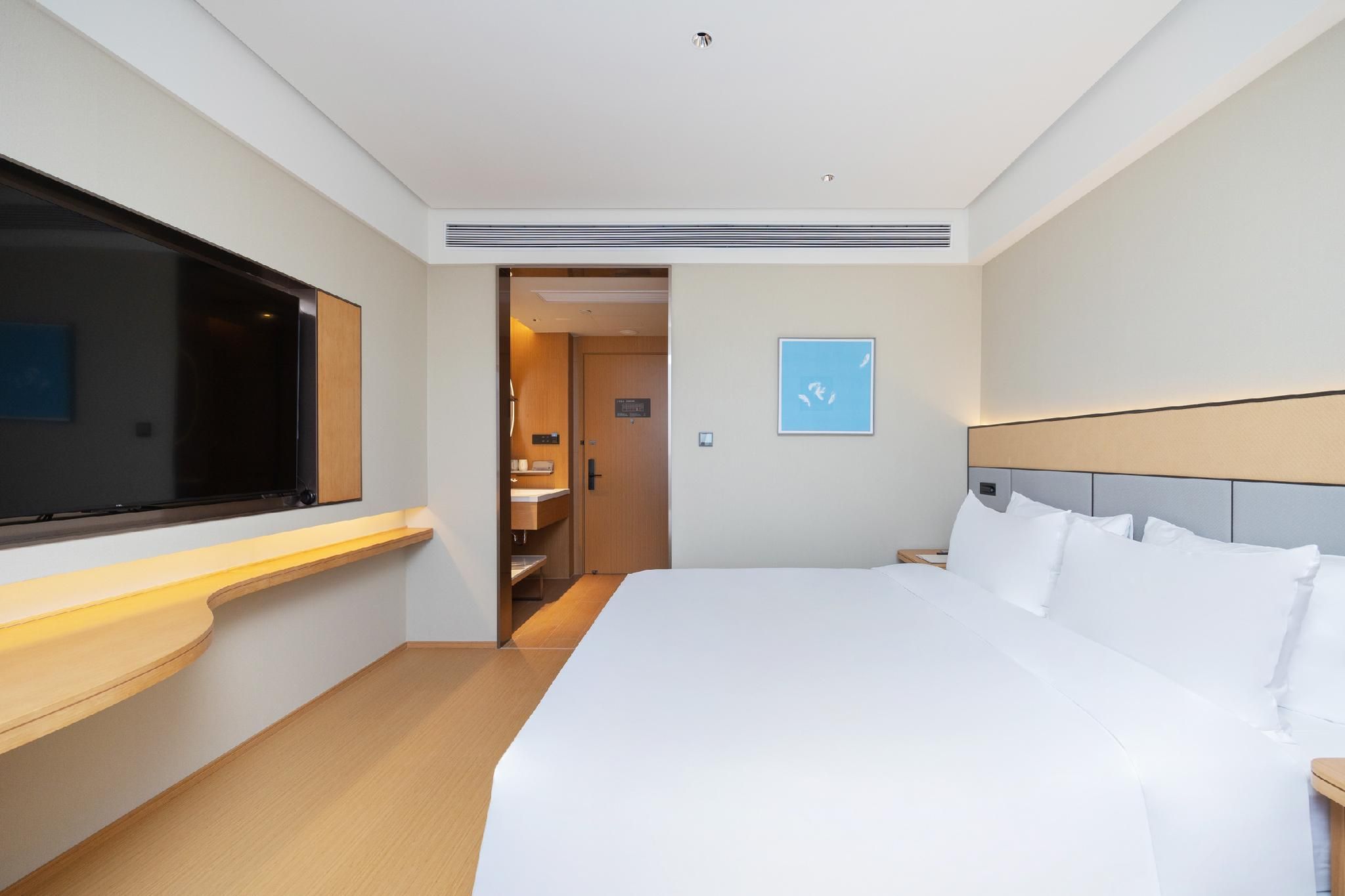 Huazhu - Superior BedRoom