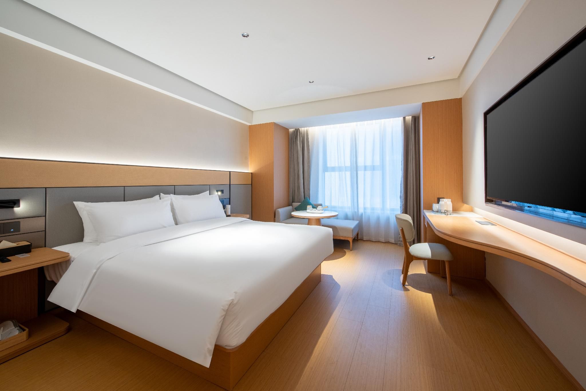 Huazhu - Room With Bed
