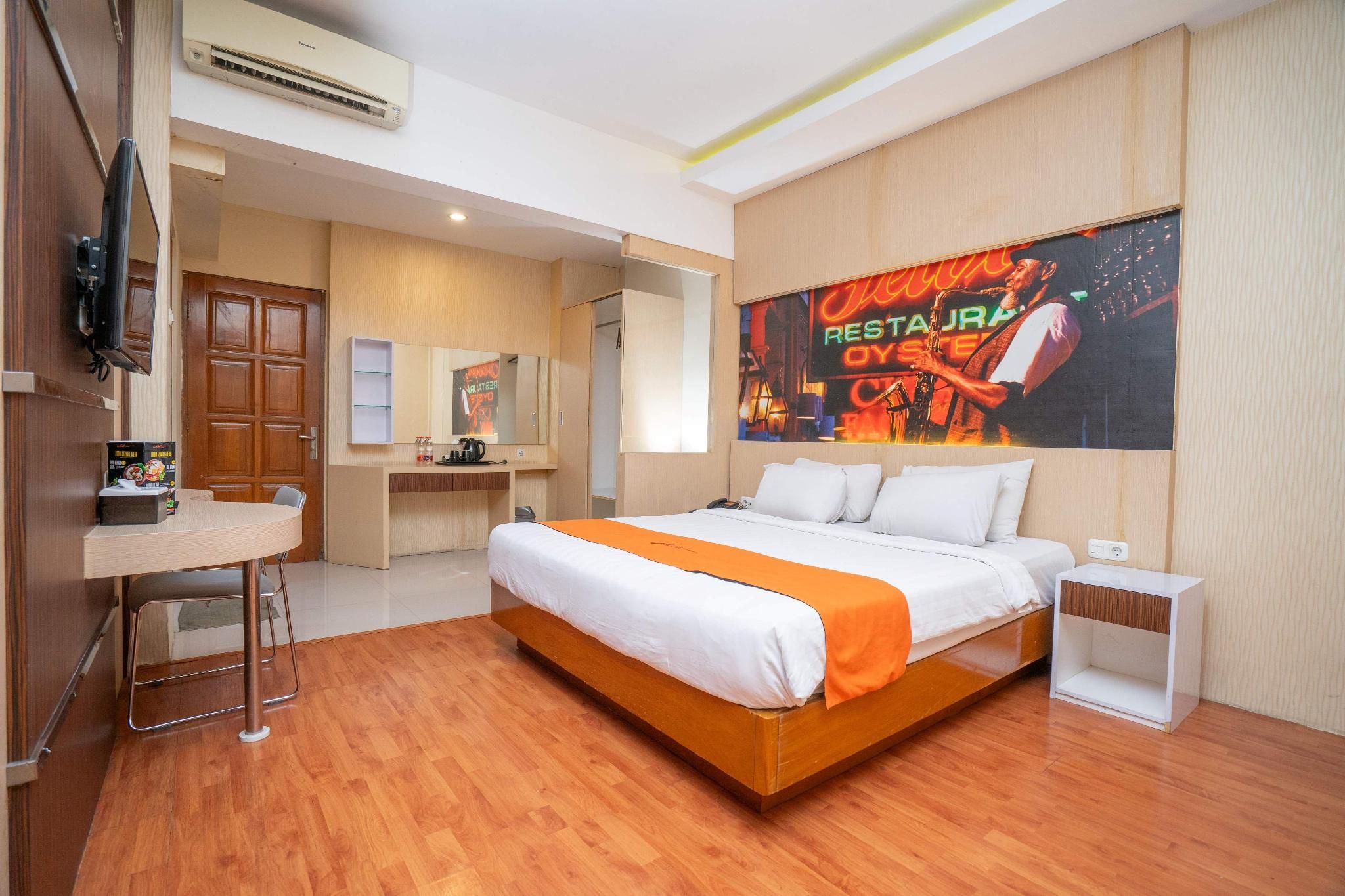 Votel Kartika Abadi Hotel Madiun Deluxe