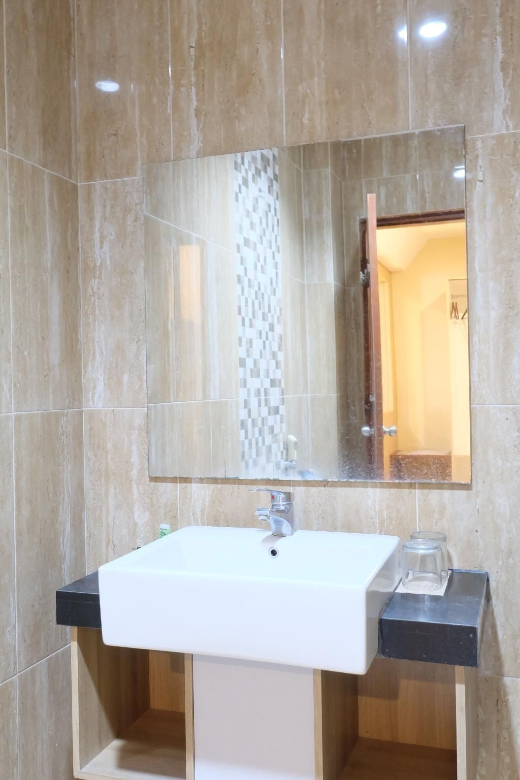 Votel Kartika Abadi Hotel Madiun Deluxe 2