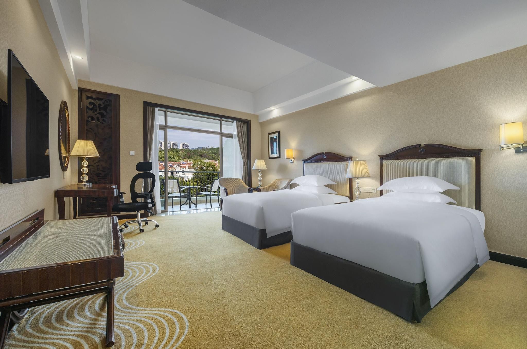 FY - Huayue Twin Bed Room with Balcony