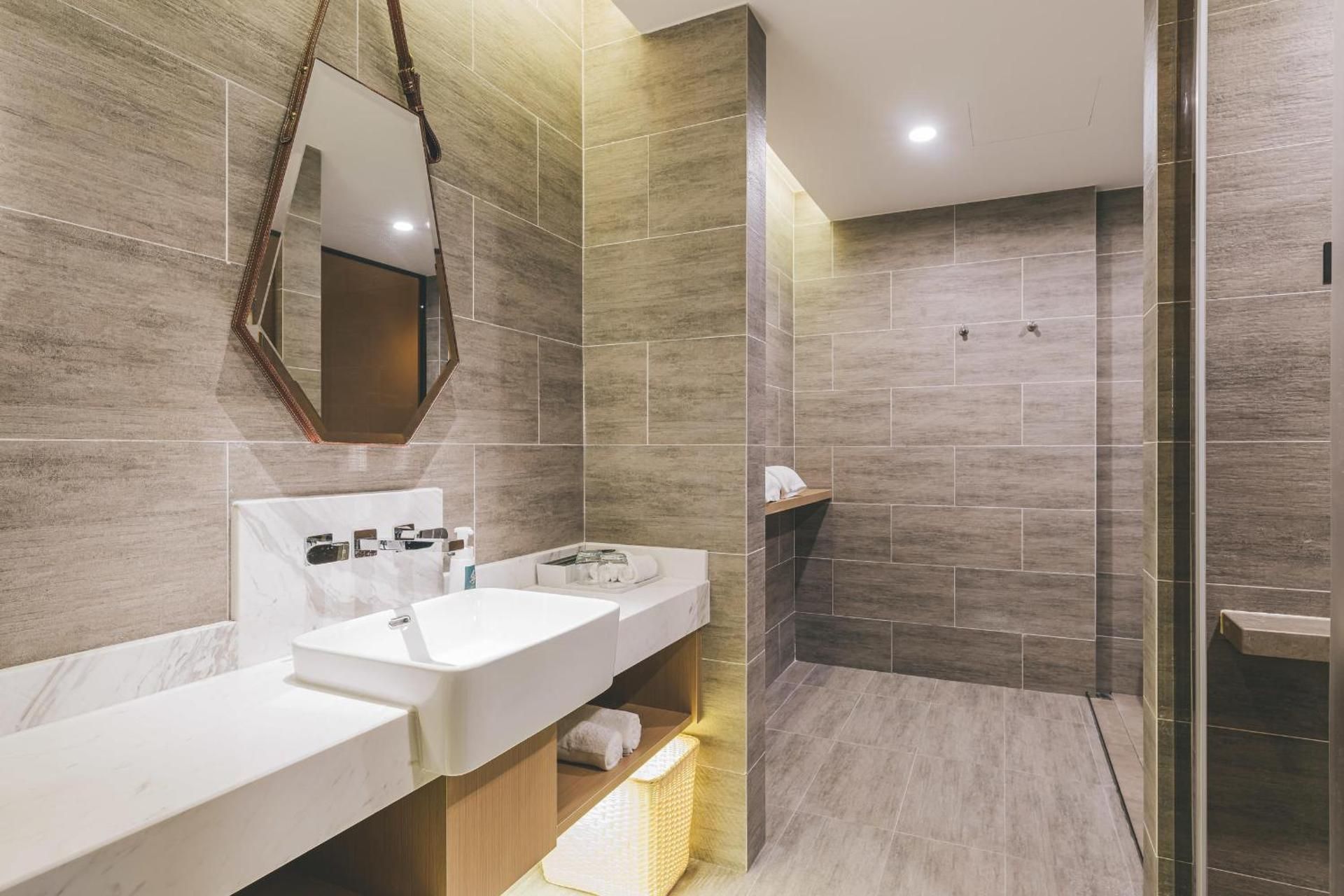 Atour Hotel Shaoxing Shangyu E-You Town Superior King Room 3