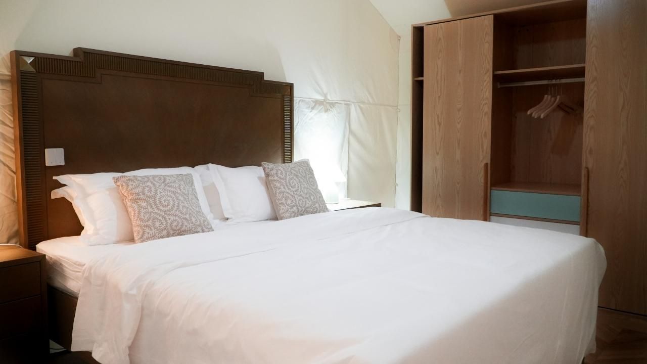 Tent Room