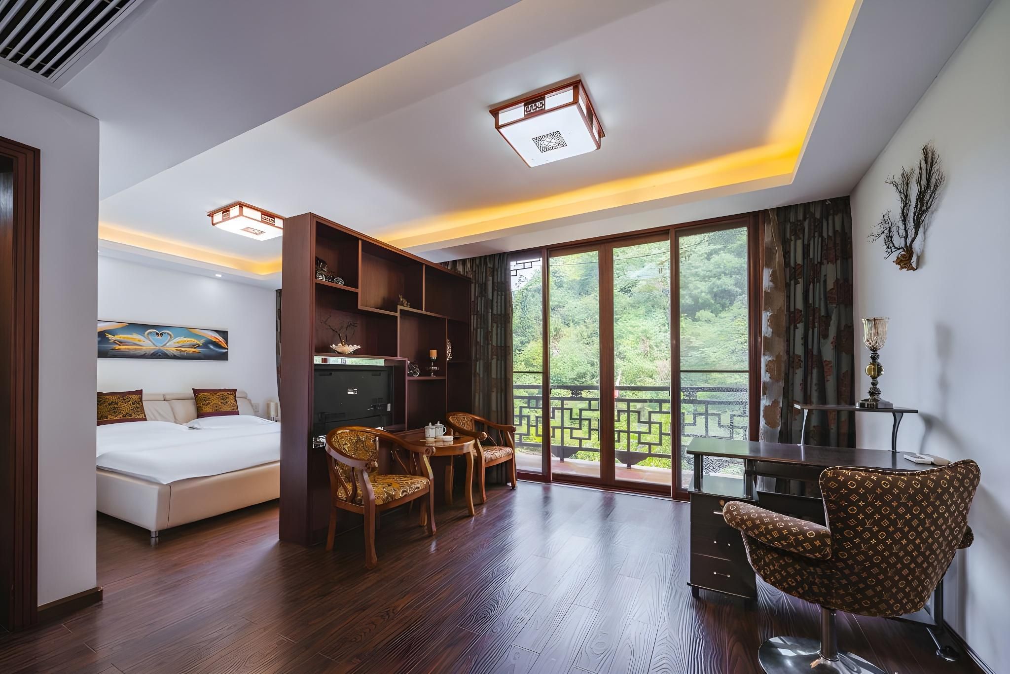 Floral Hotel ·Zuiling Shaoxing Wangtan Suite Queen