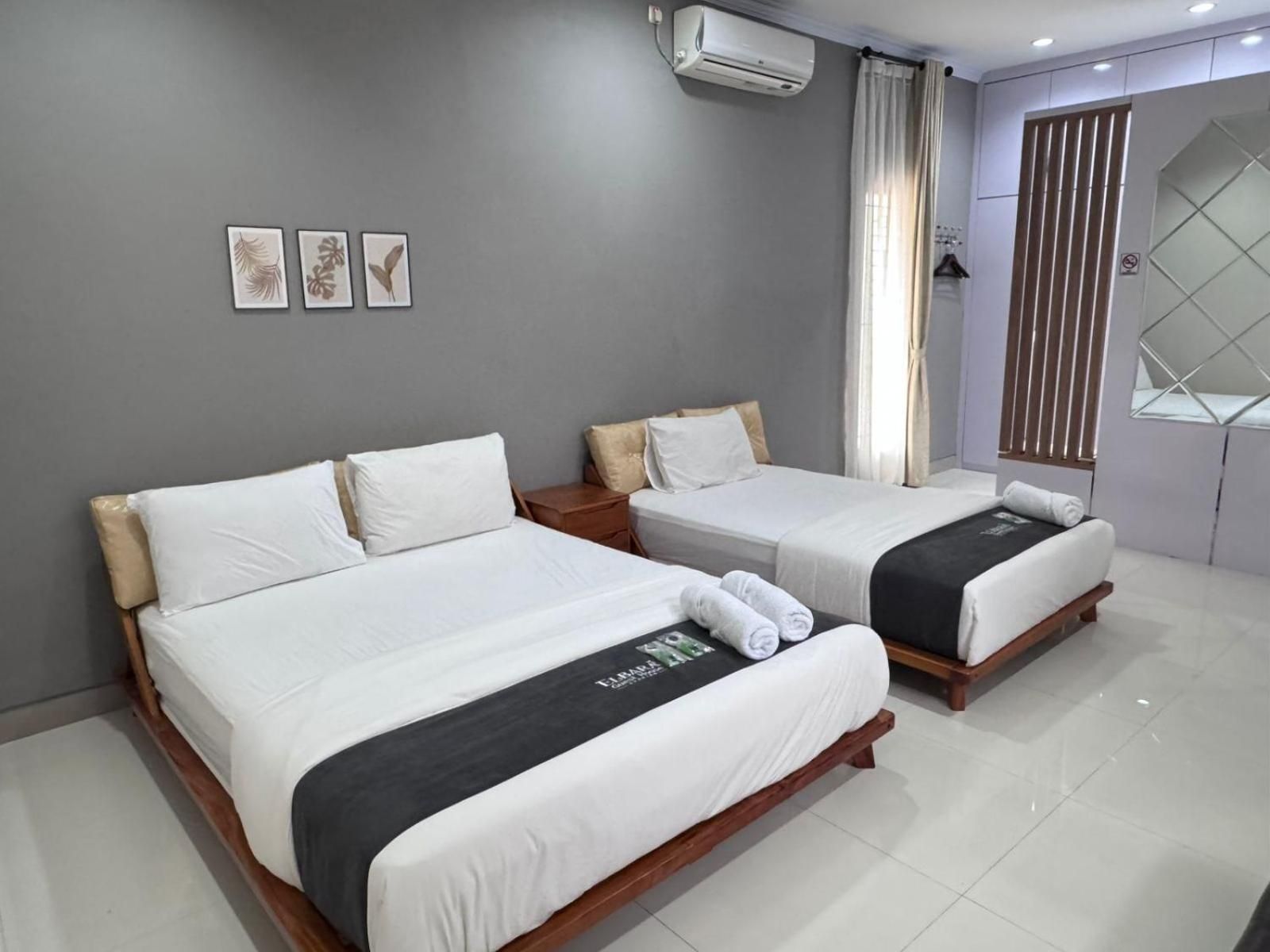 Triple Room with Bathroom