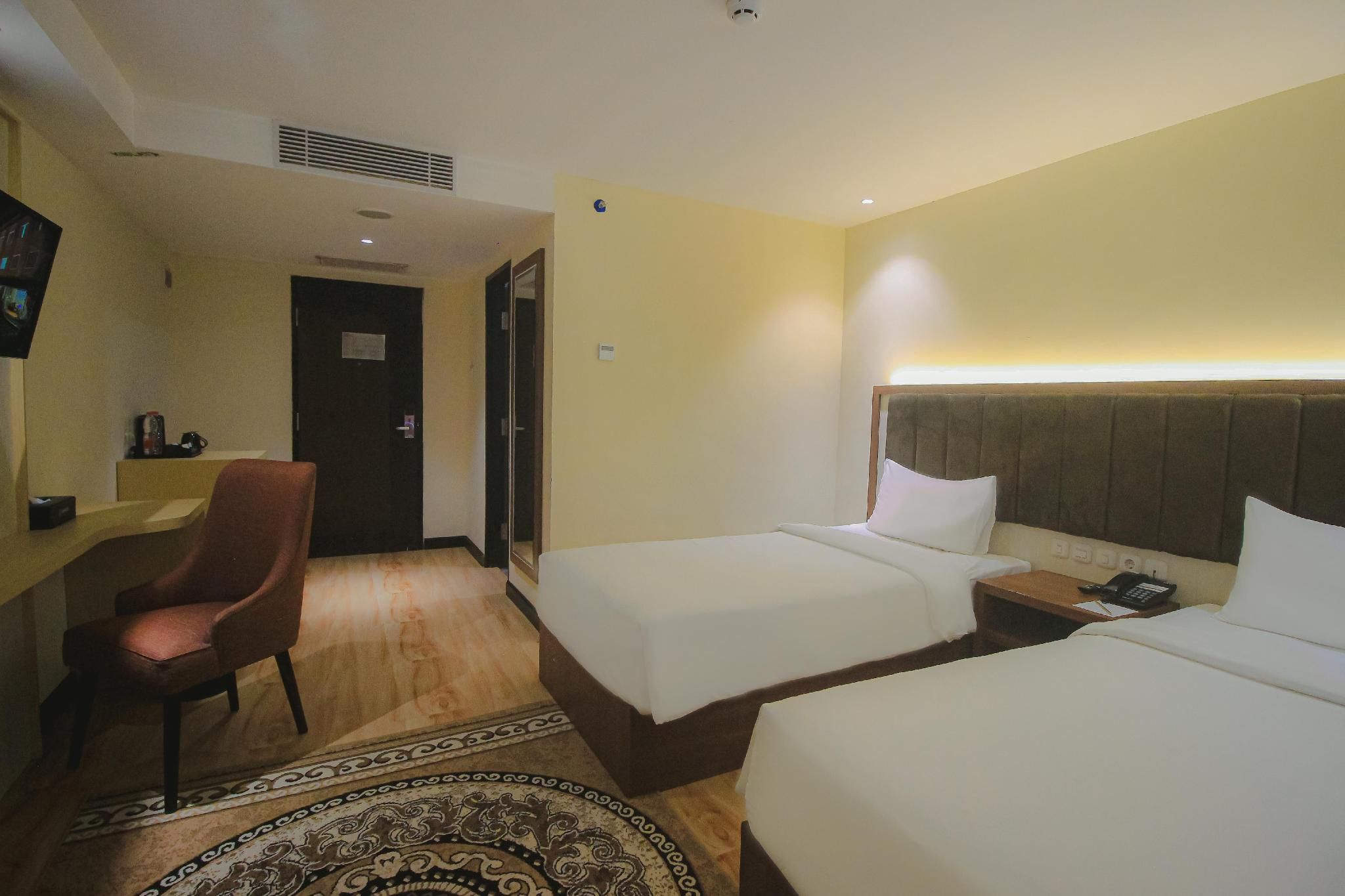 Qin Hotel Banjarbaru Comfort Twin 2