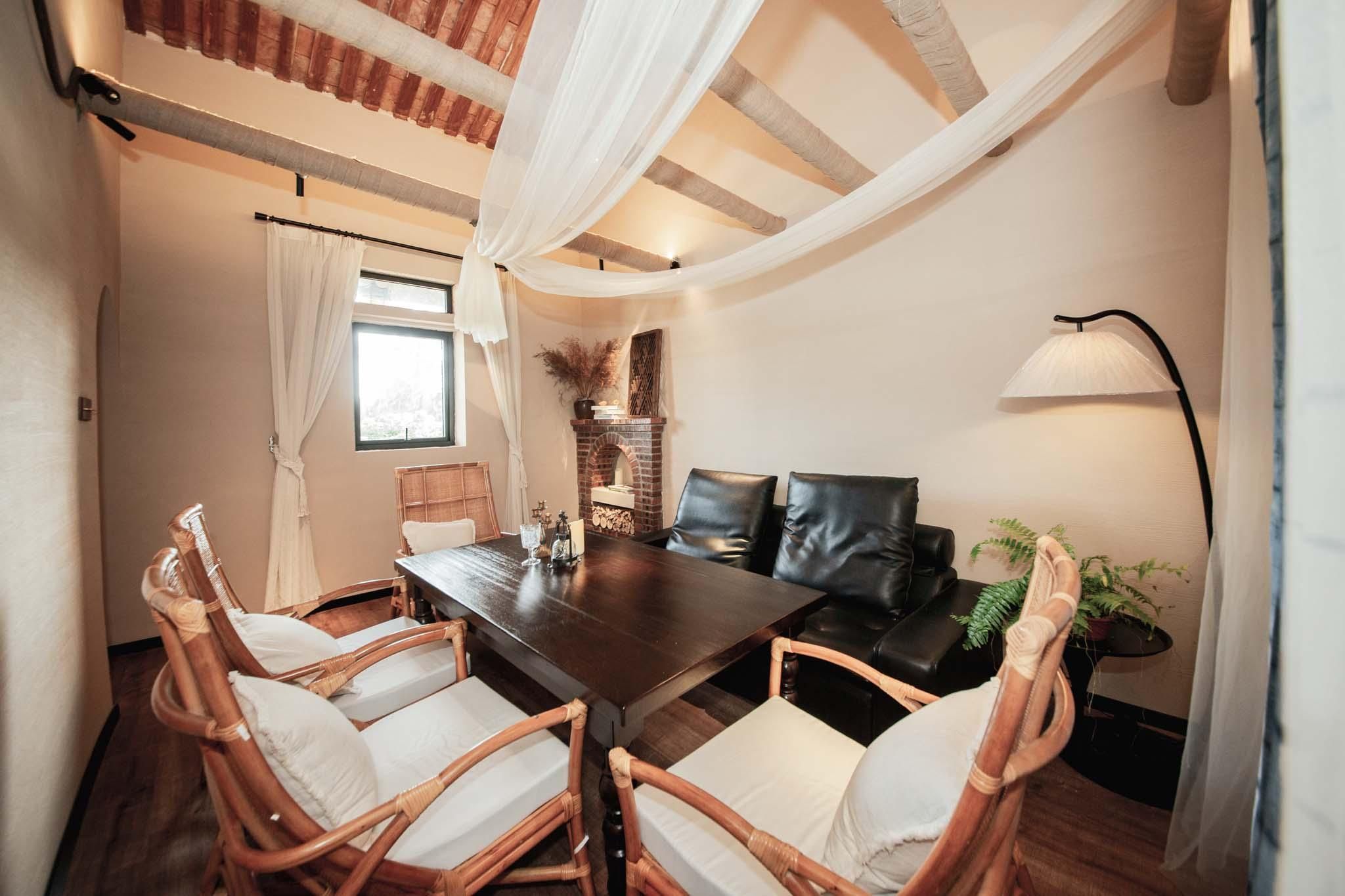 Deluxe Home