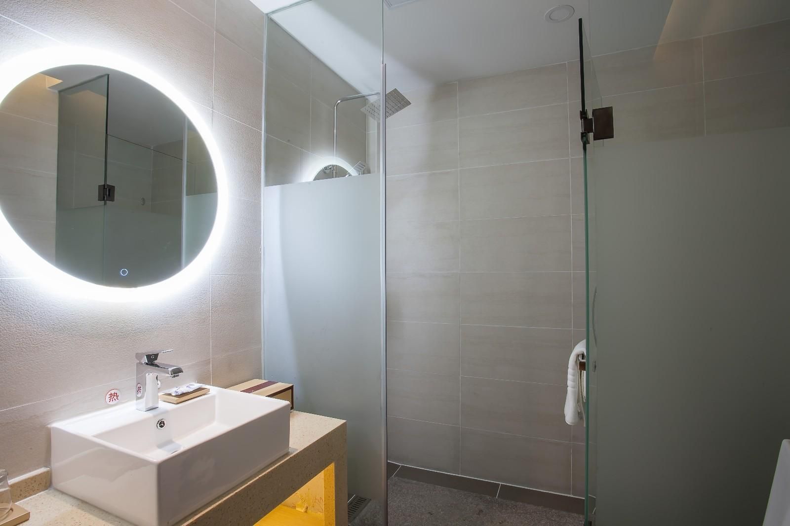 Twin Deluxe Room