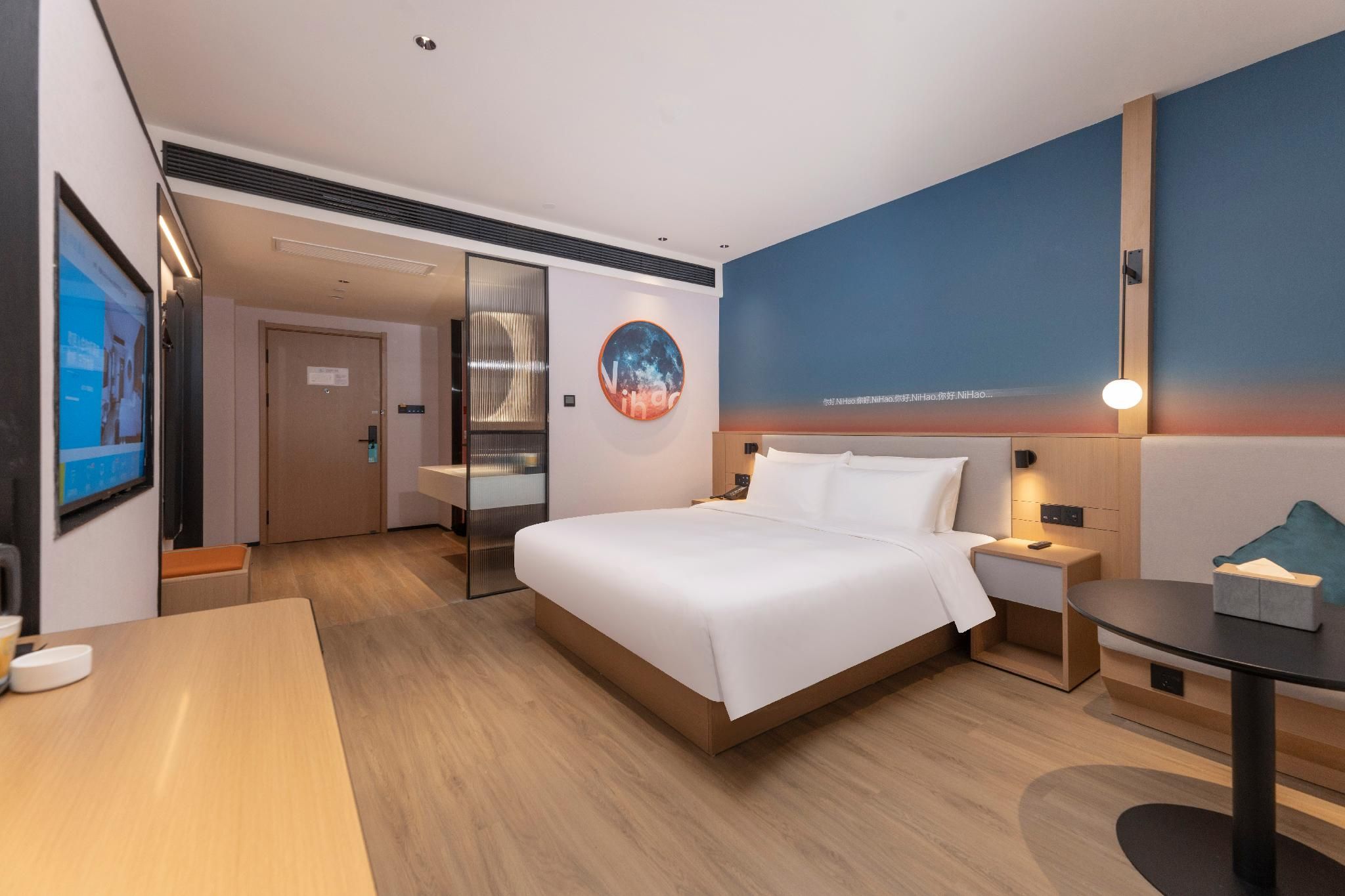 Business Queen Bed Room