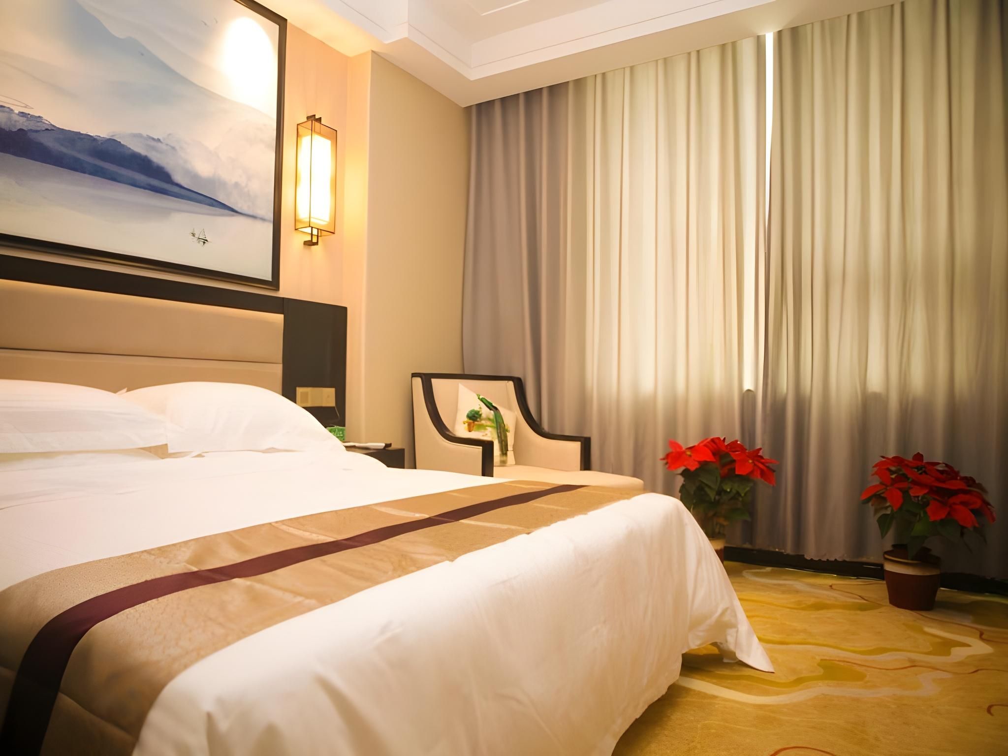 Business Queen Room