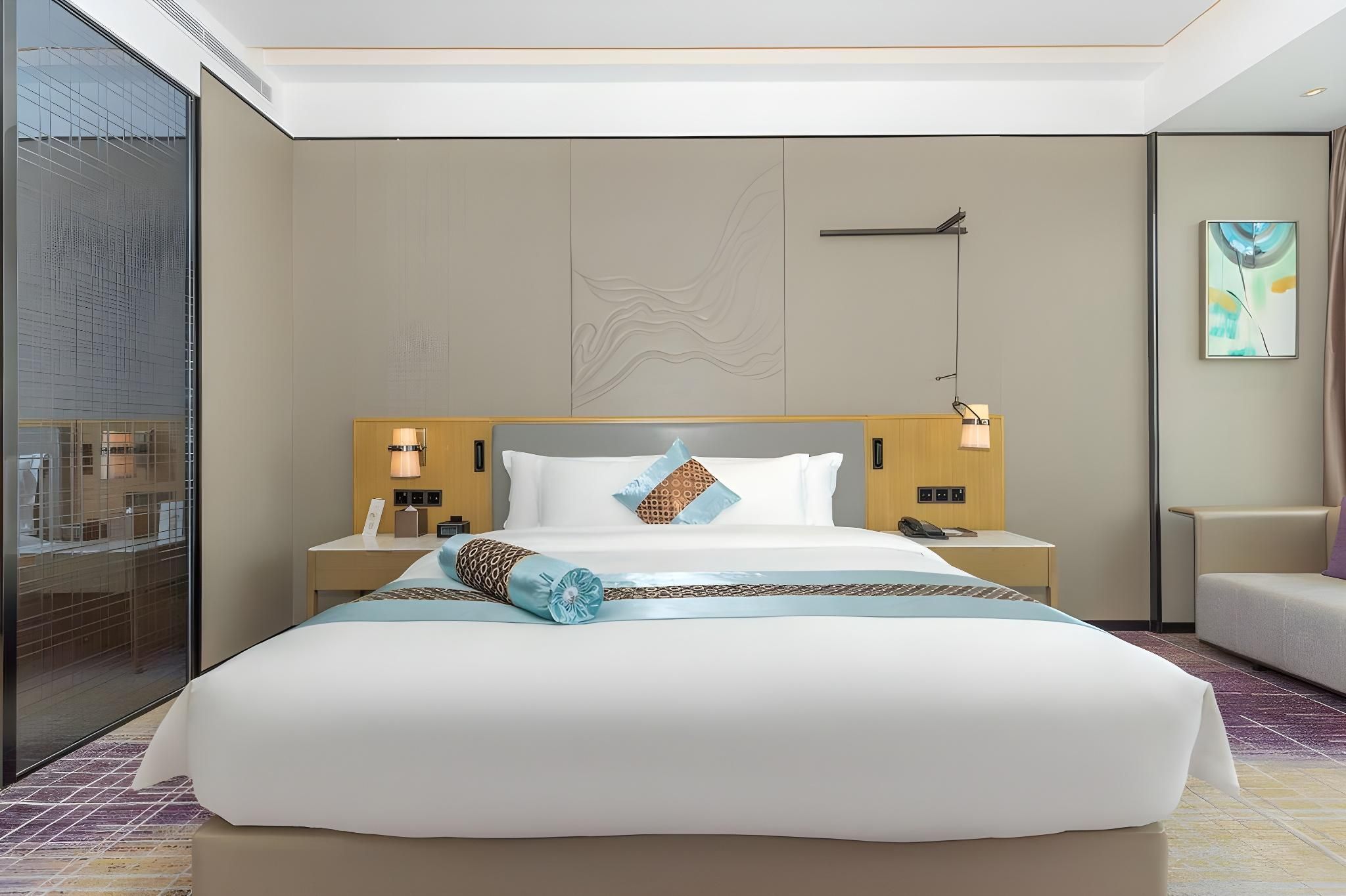 King Superior Room