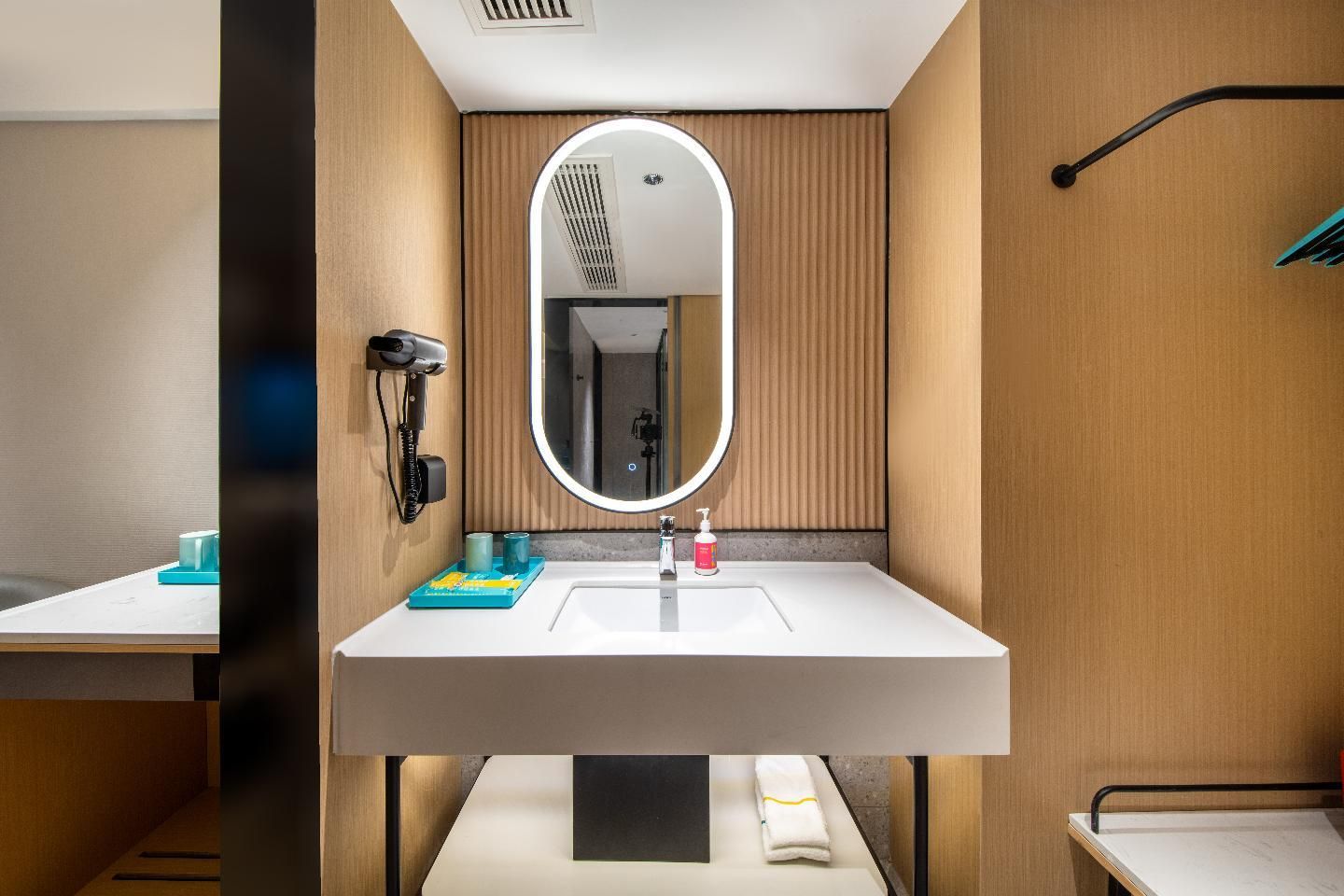 Dossen - Deluxe Bed Room