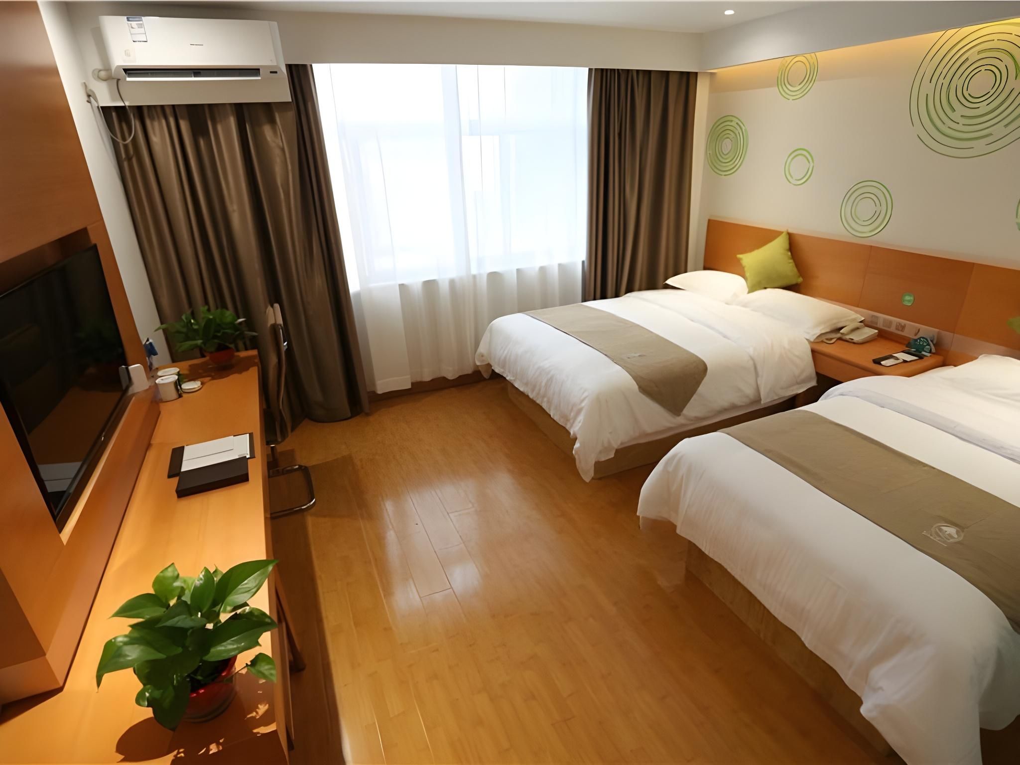 GTI - Family Room, 1.5M Bed and 1.2M Bed