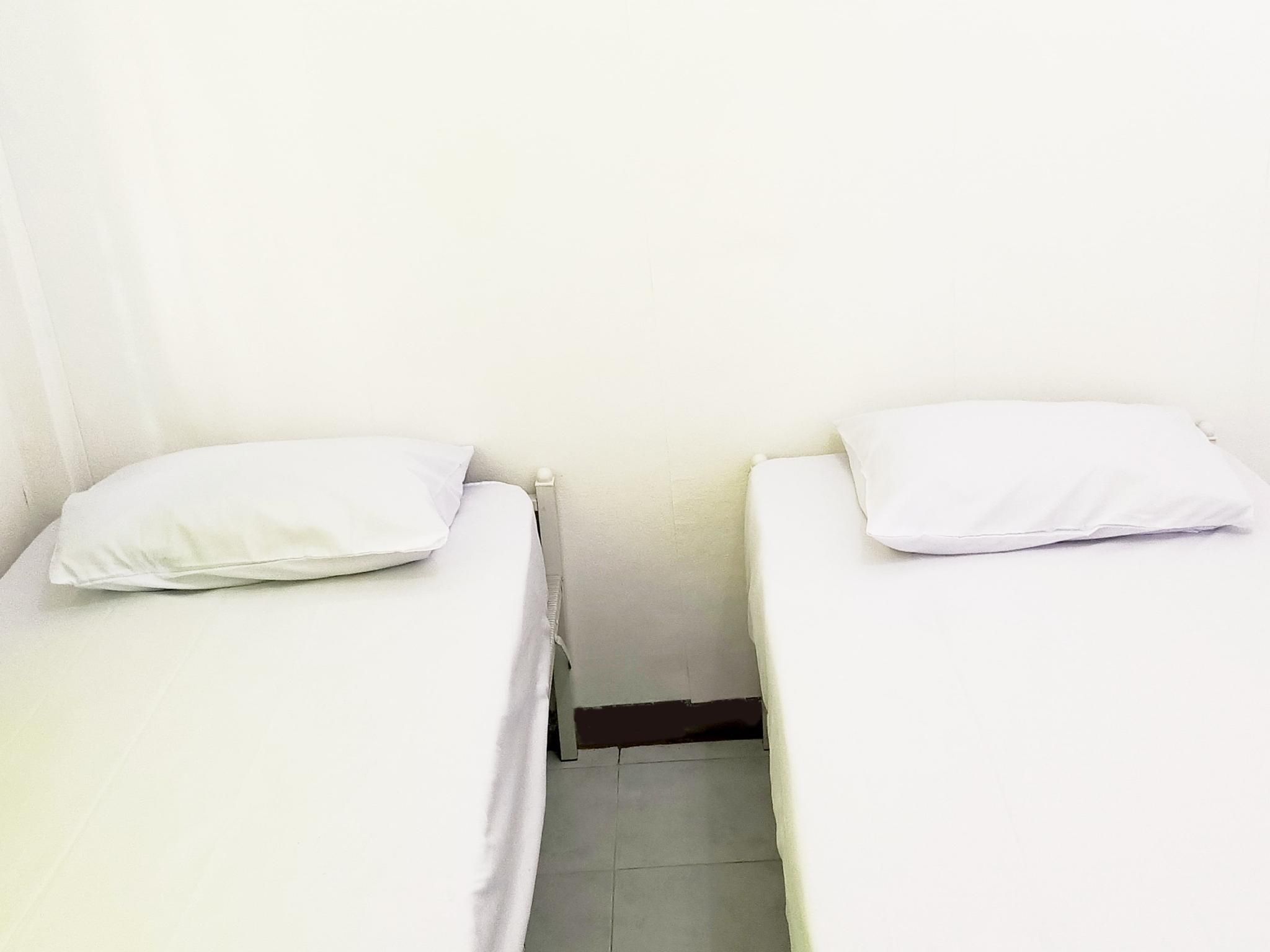 Penginapan Cendrawasih Deluxe Double or Twin 2