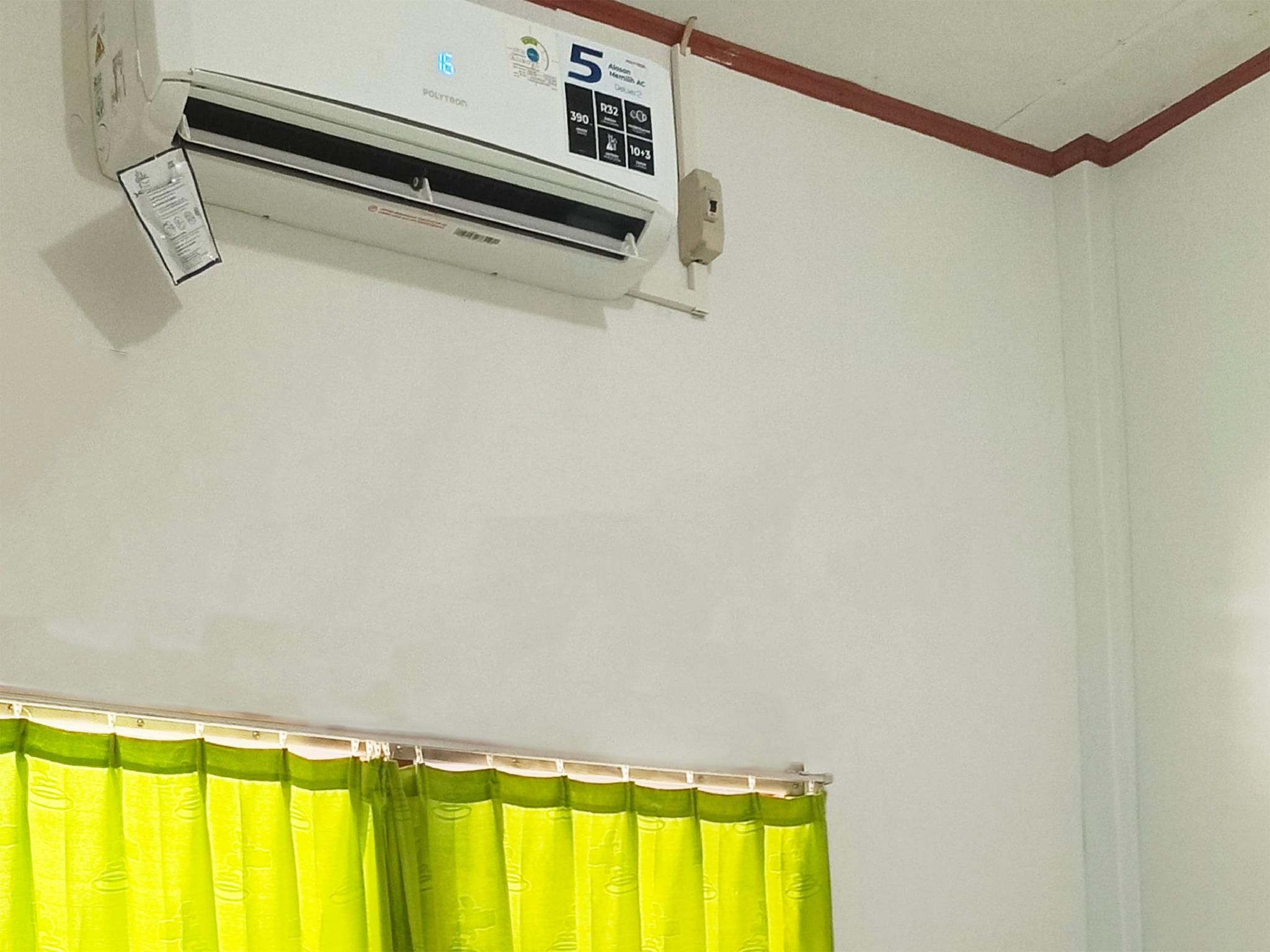 Penginapan Cendrawasih Single Deluxe 2