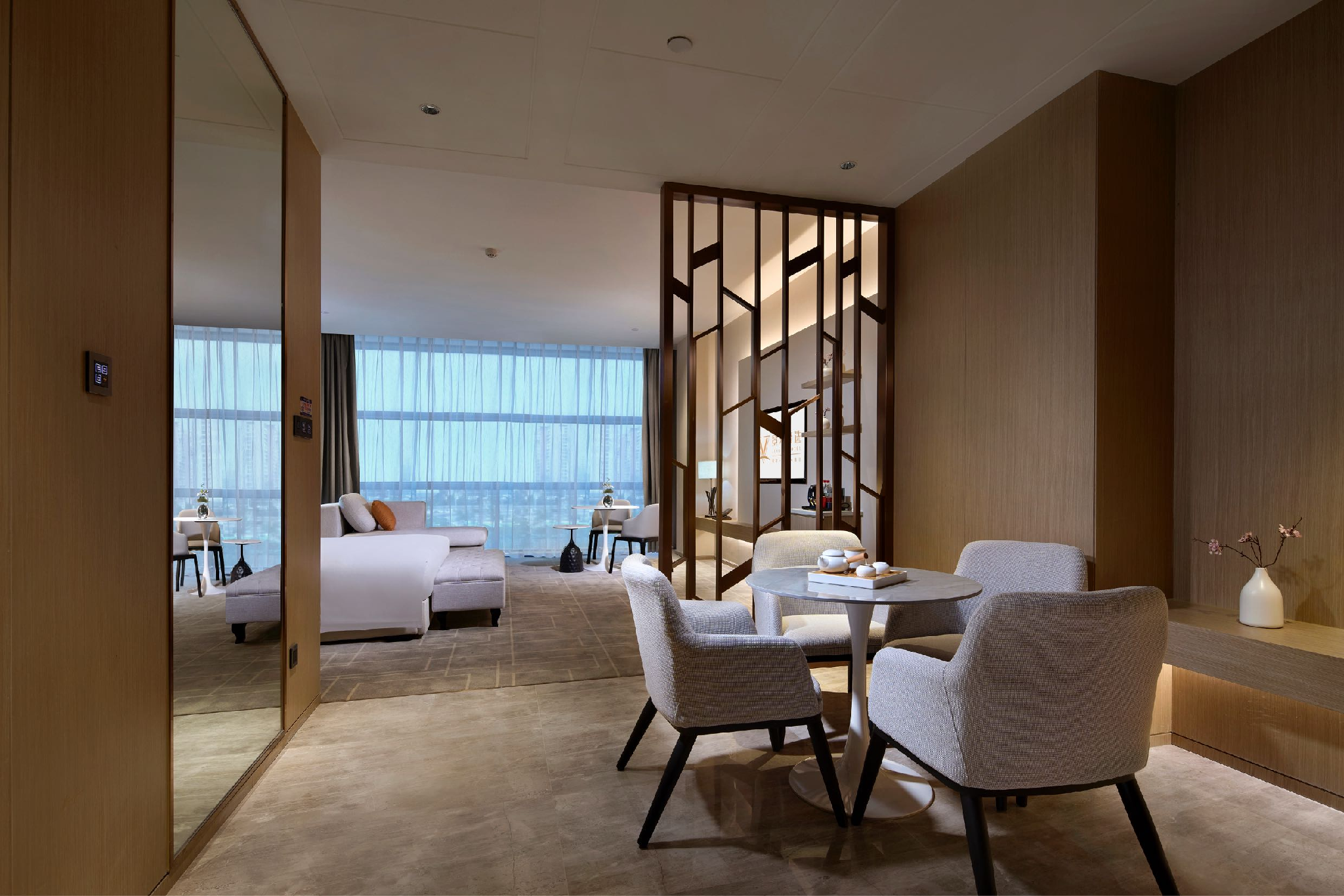 Luxury - King Bed
