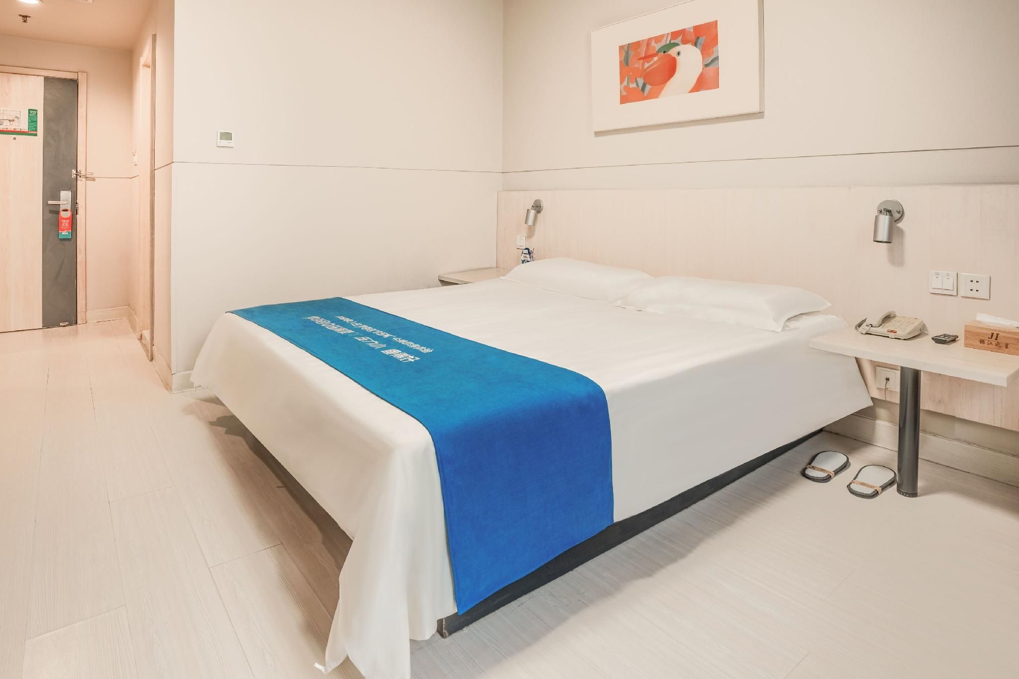 Business Standard Room B